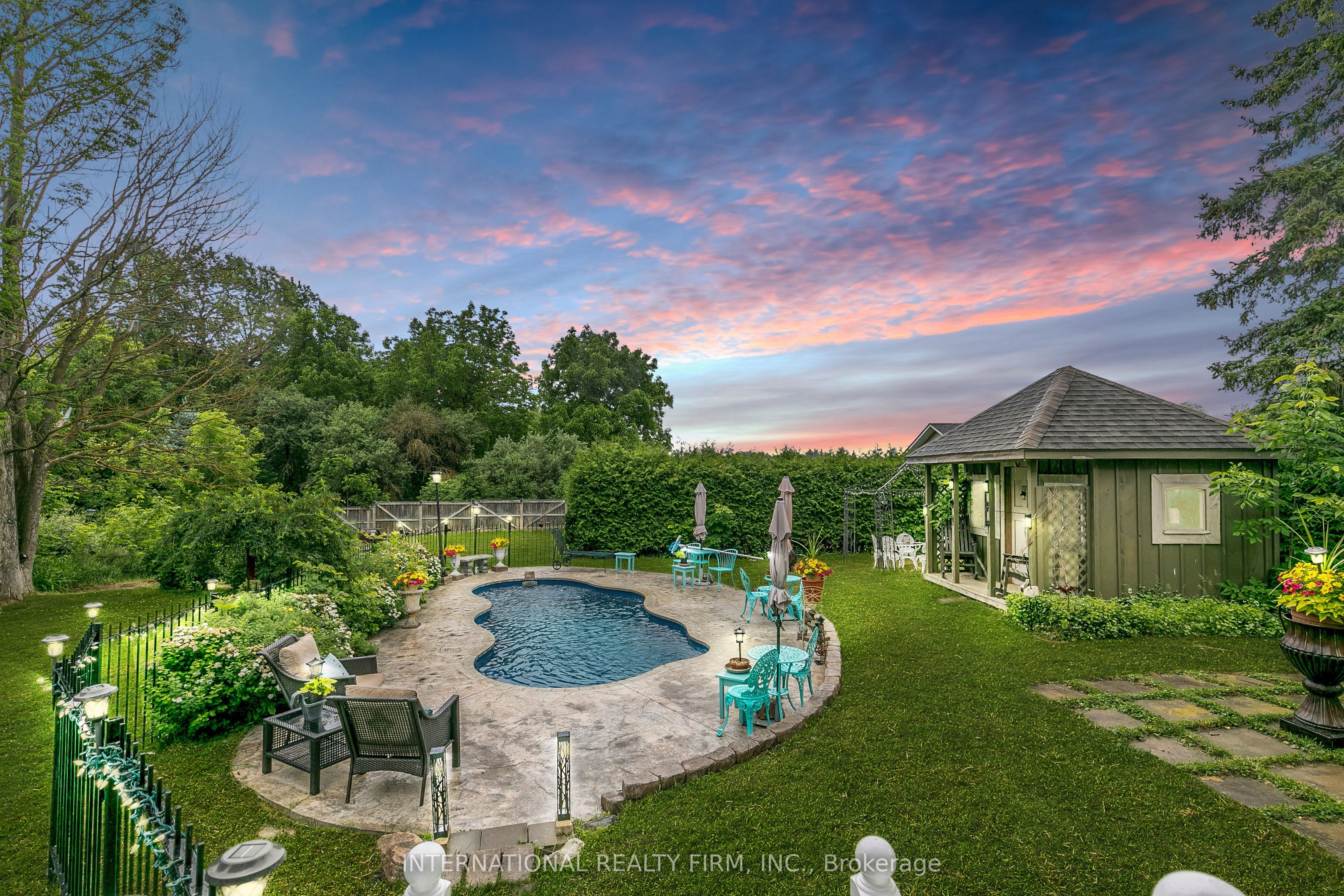 261 Smith Street Property Photo 5