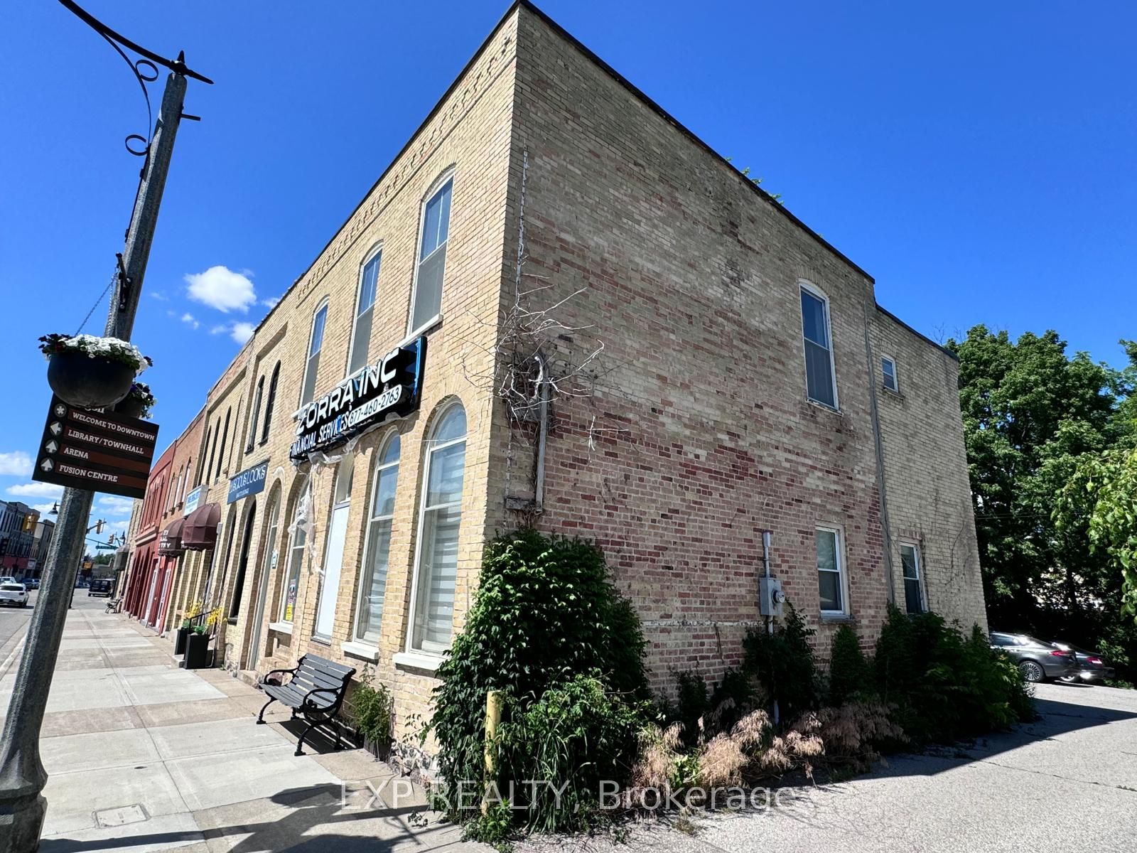 183 Thames Street Property Photo 5