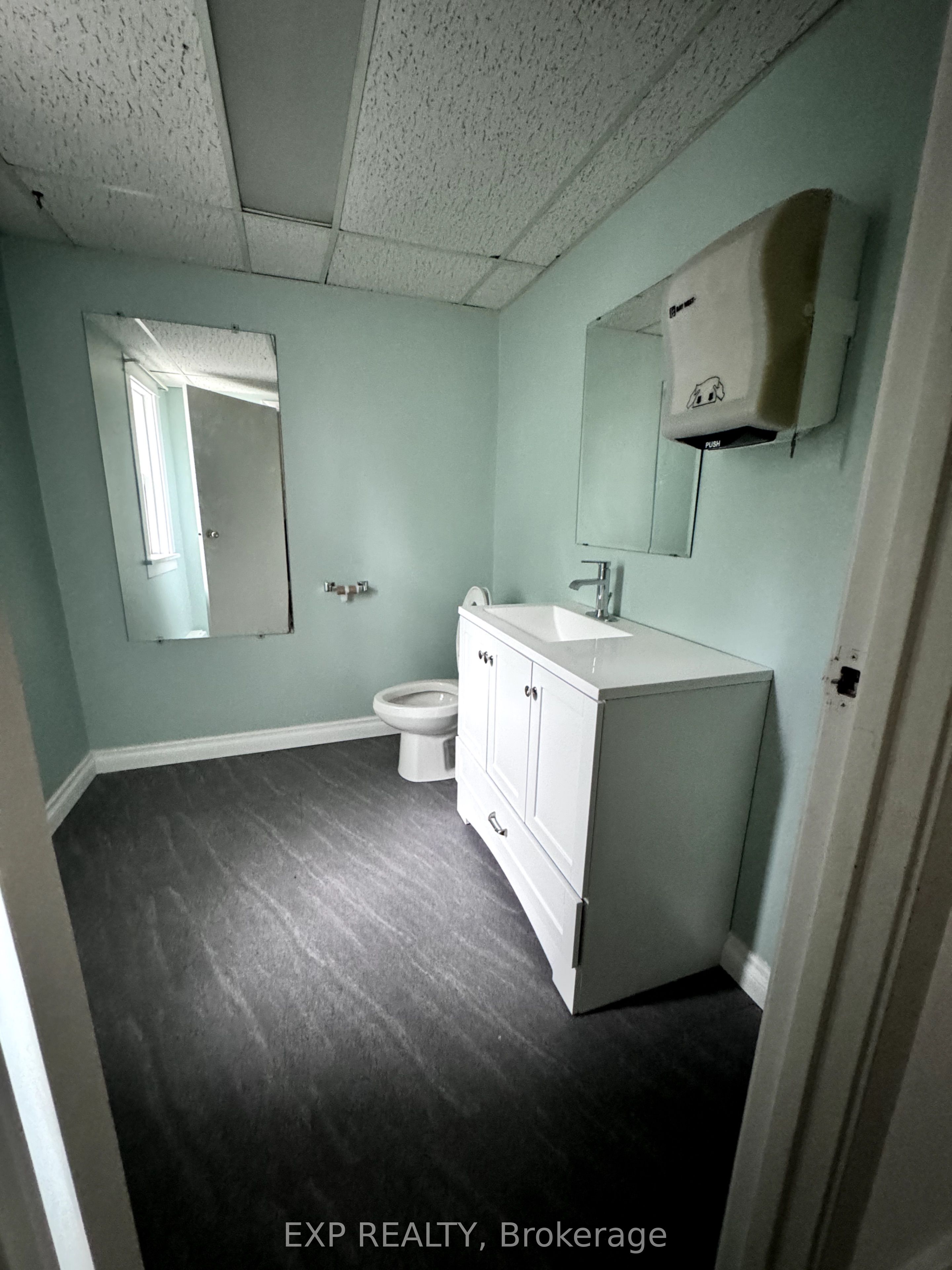 183 Thames Street Property Photo 24