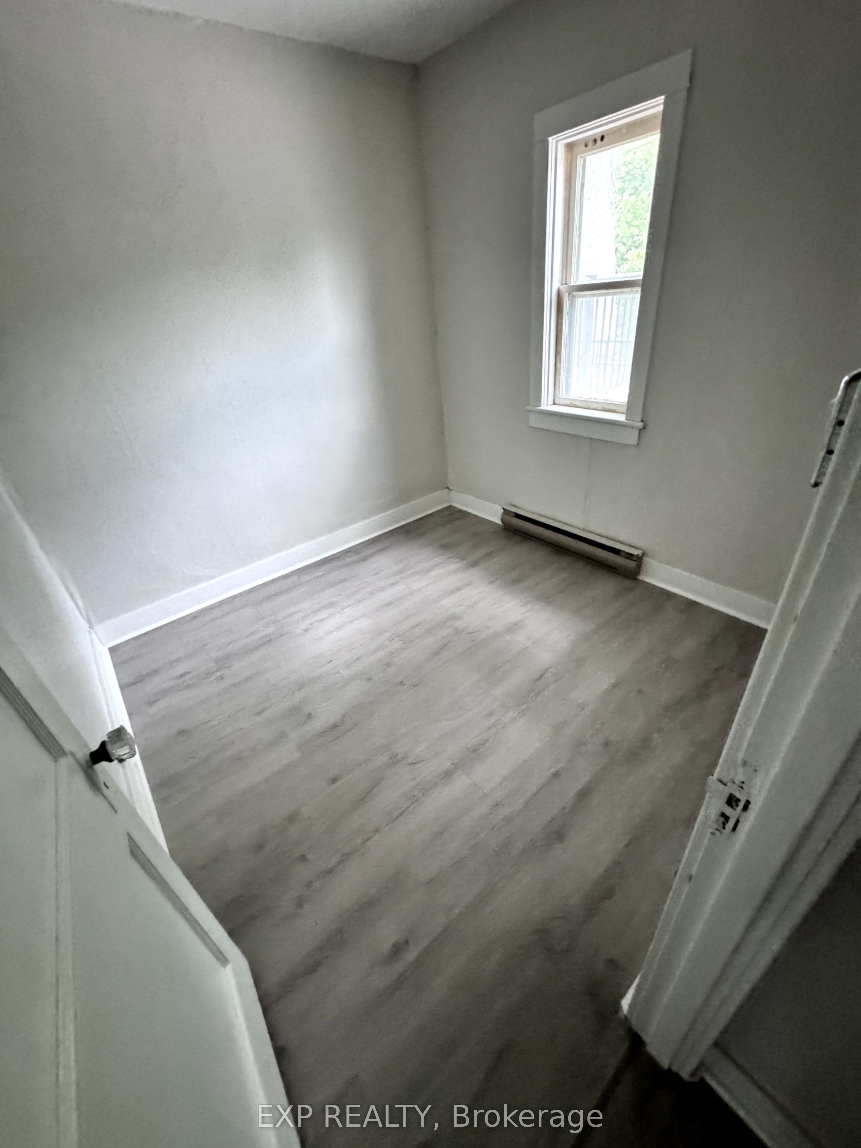 183 Thames Street Property Photo 28