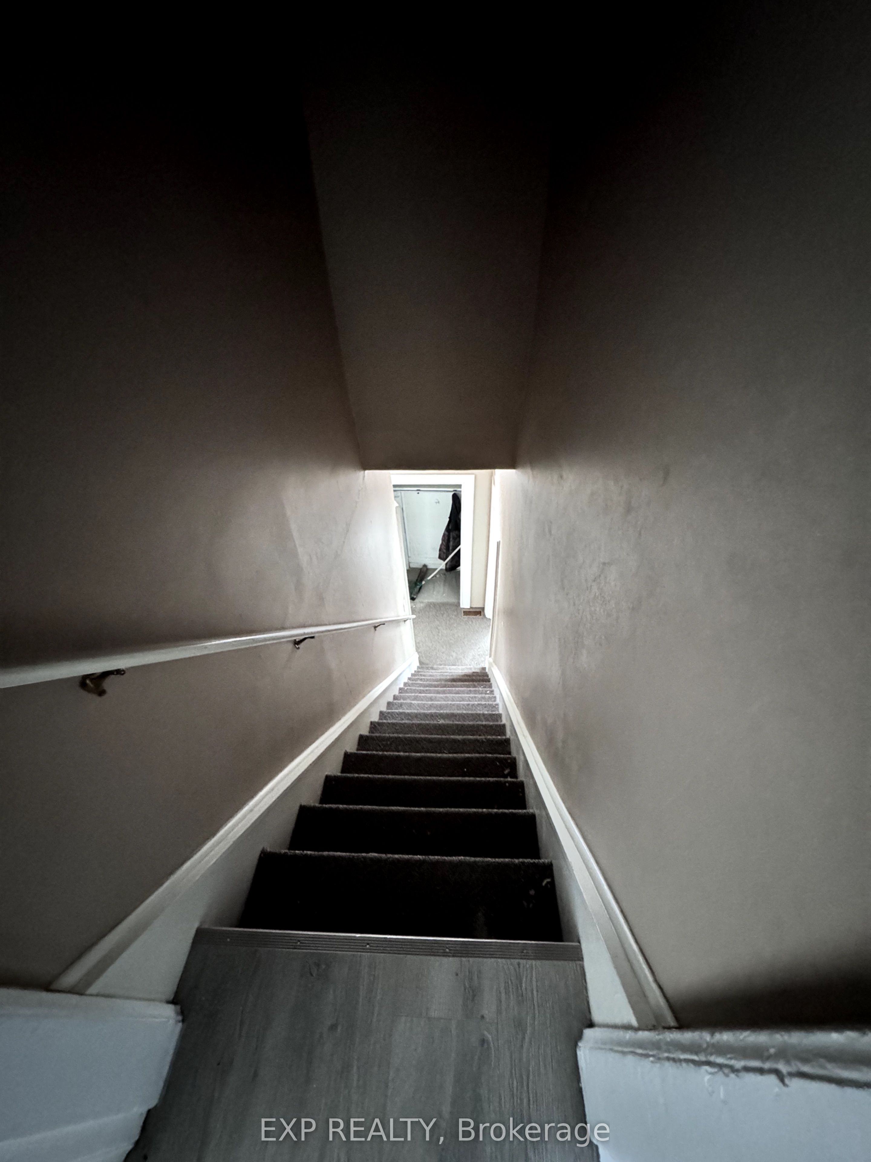 183 Thames Street Property Photo 31