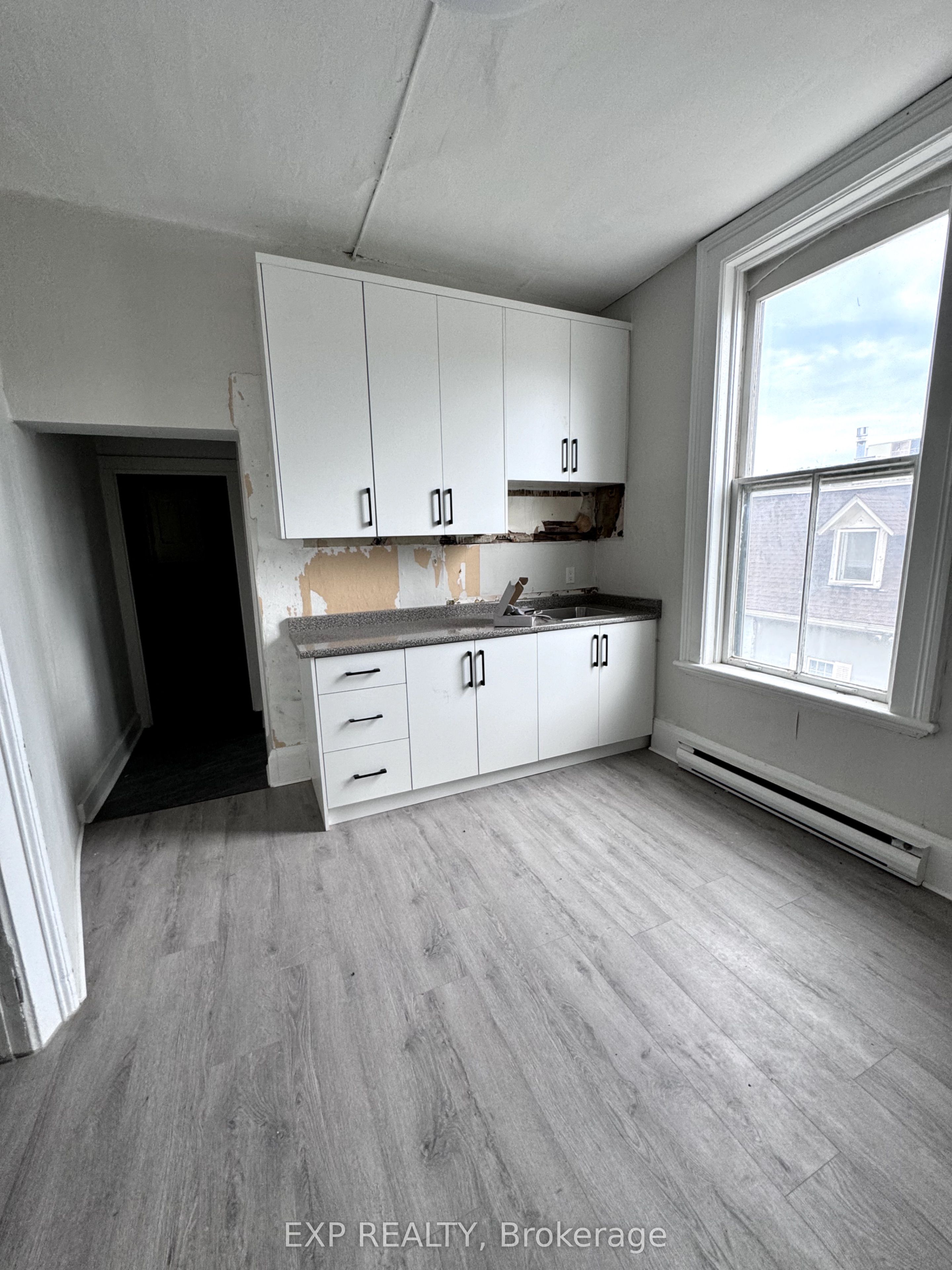 183 Thames Street Property Photo 45