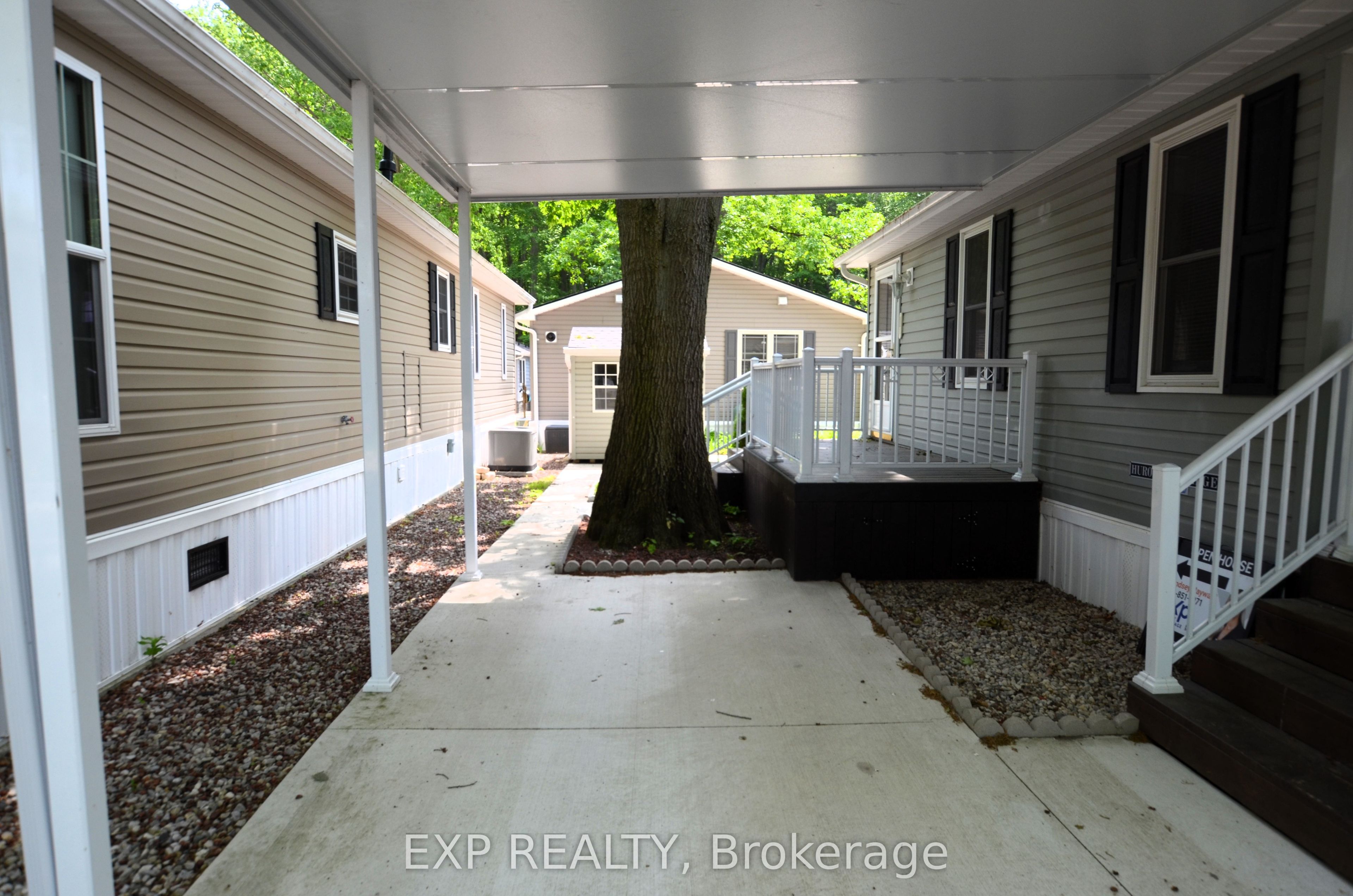 22790 Amiens Road 51 Property Photo 2