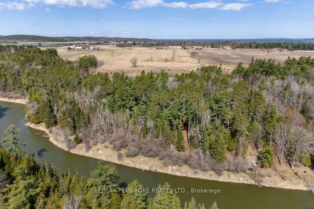 000 Humphries Road Property Photo