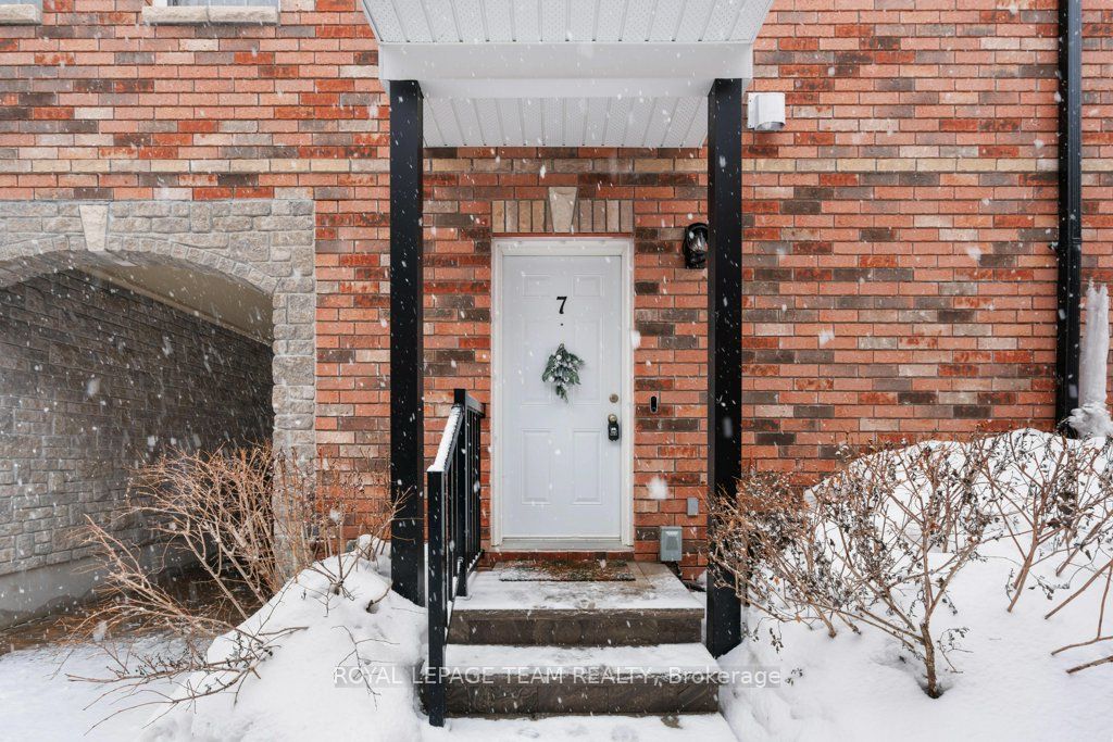 #7 - 125 Prescott Street Property Photo
