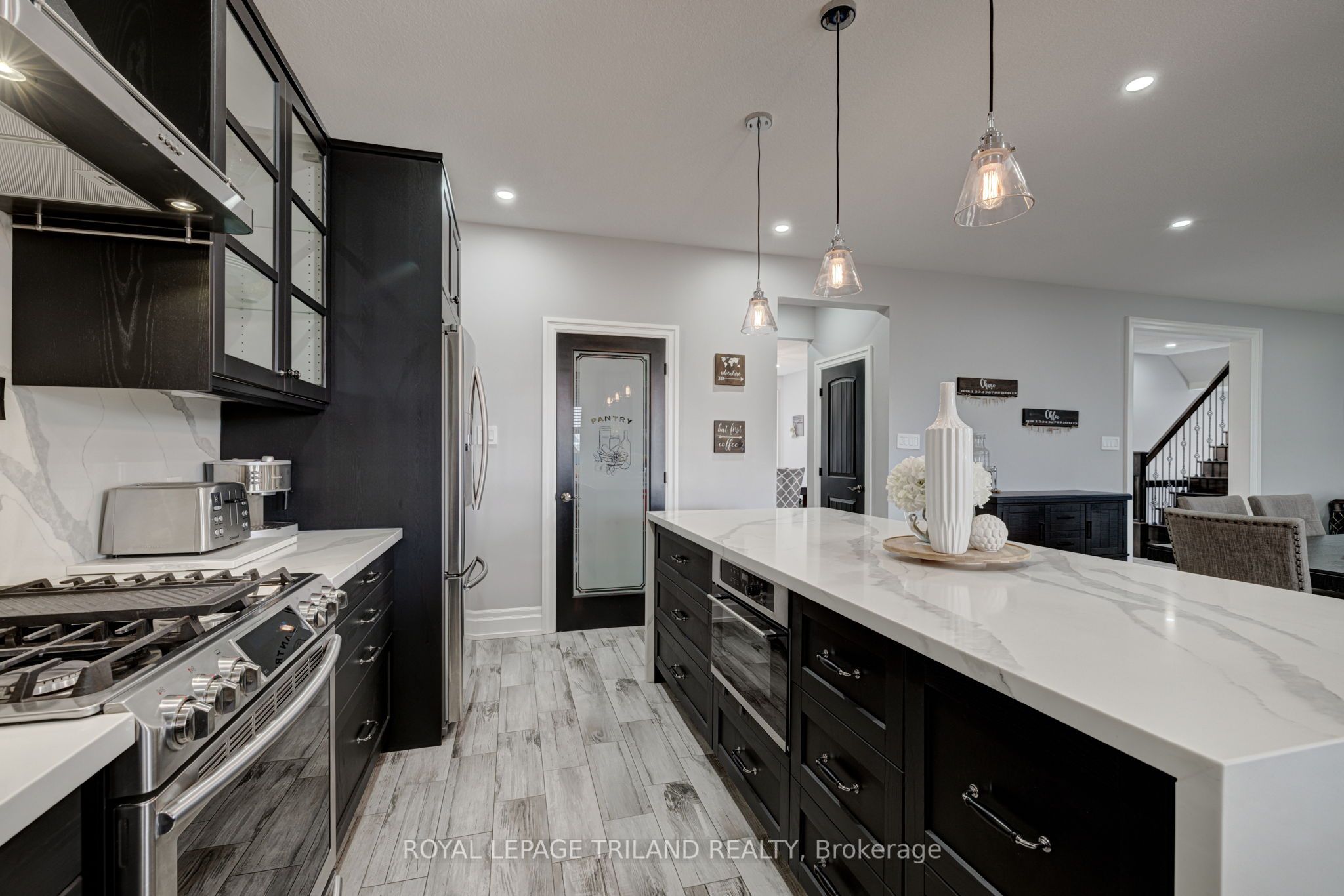 22345 Allen Road Property Photo 17