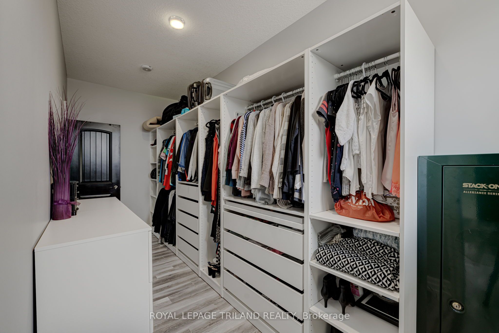 22345 Allen Road Property Photo 22