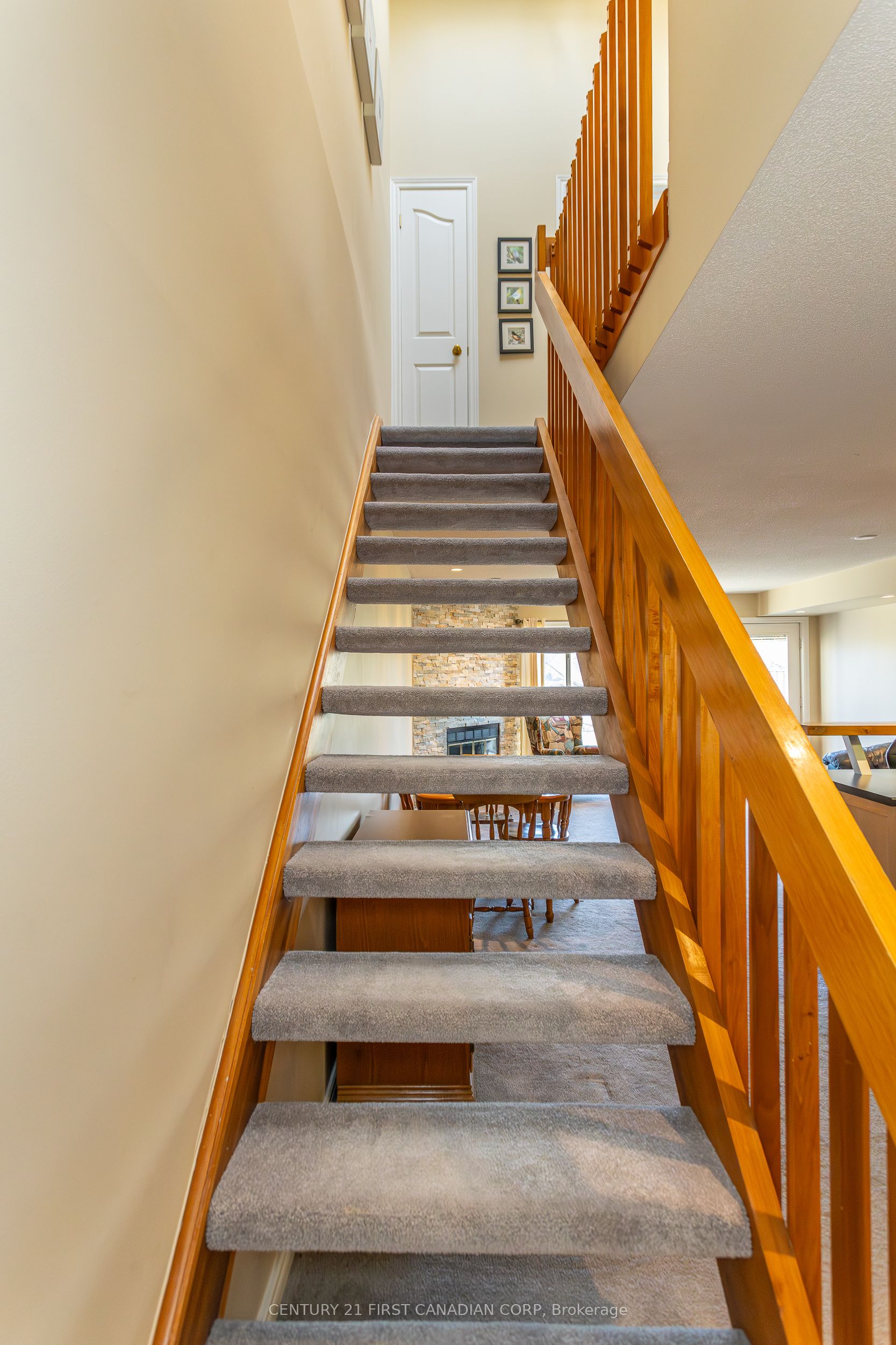 40 Ontario Street S 20 Property Photo 25