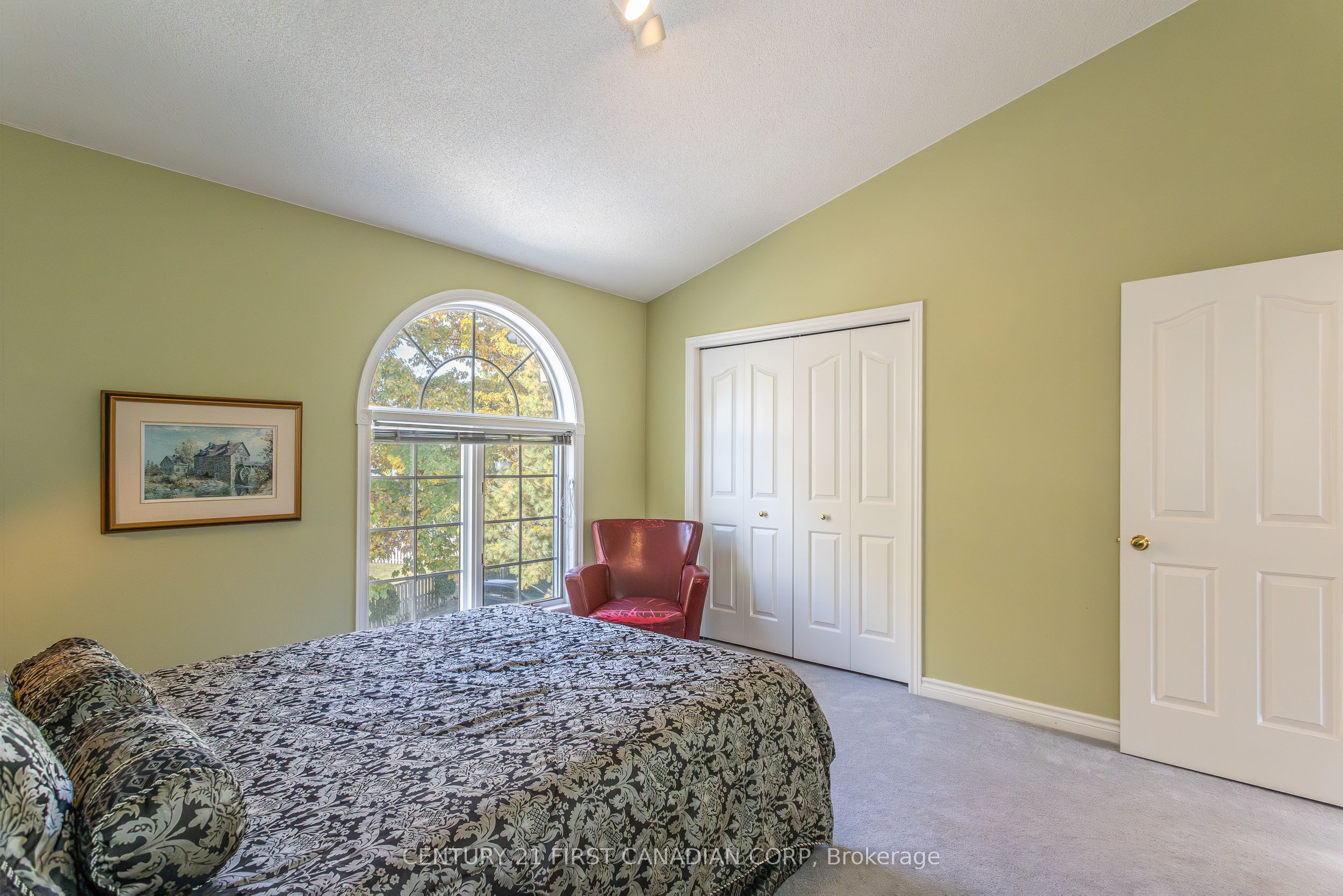 40 Ontario Street S 20 Property Photo 28