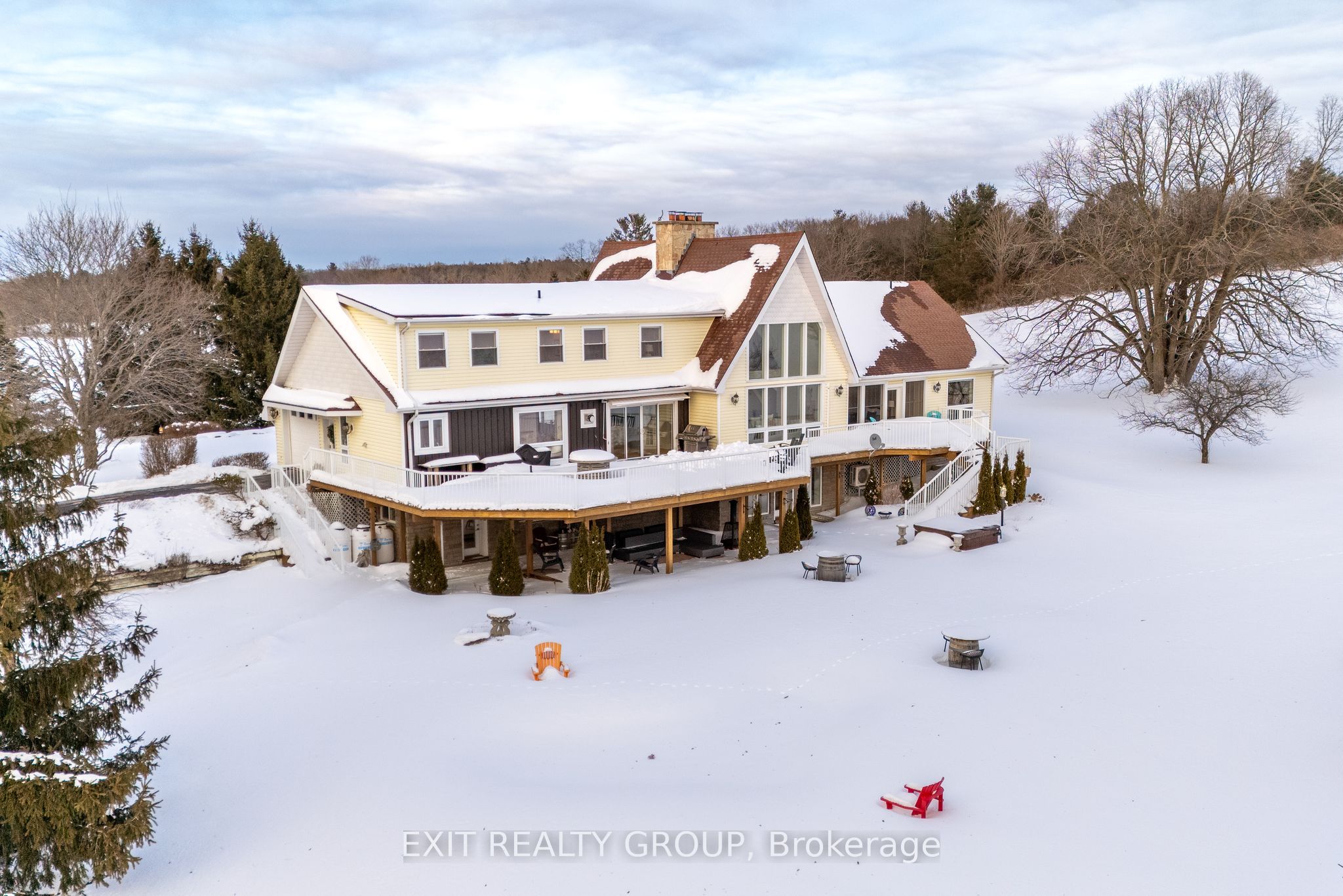 439 Oak Lake Rd Property Photo