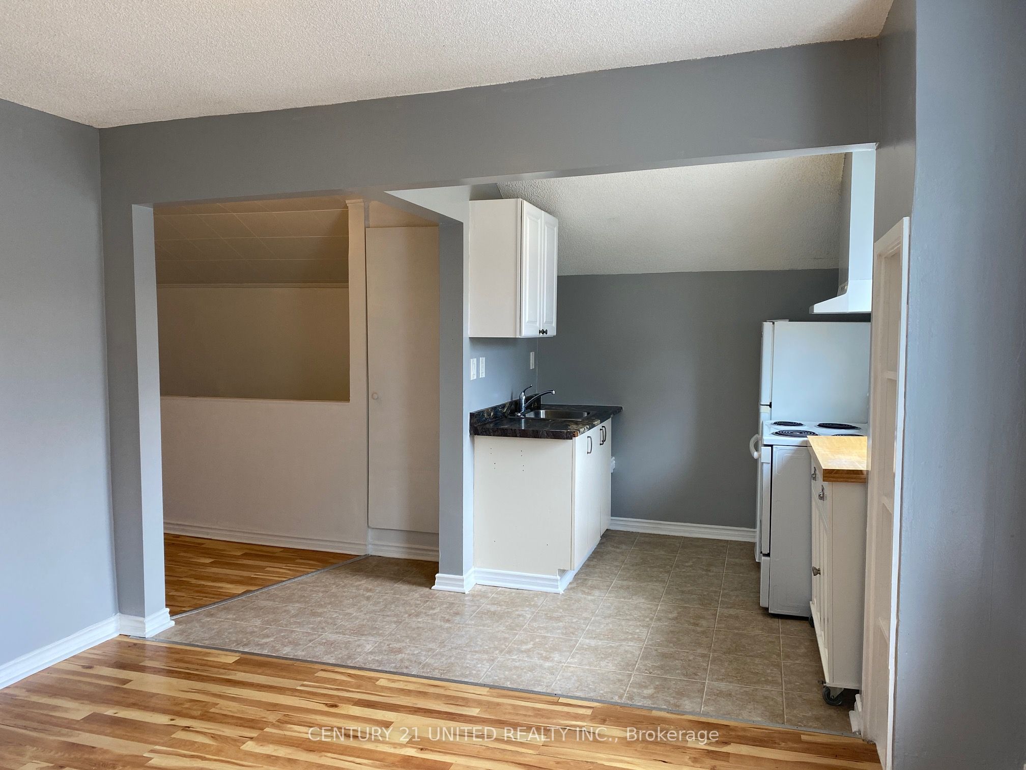 35 Evans Street Property Photo 6