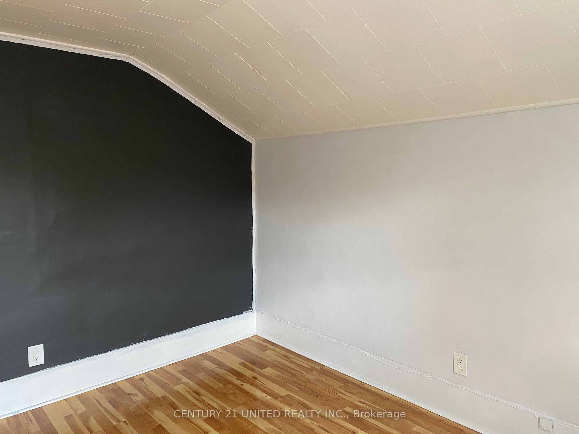 35 Evans Street Property Photo 8