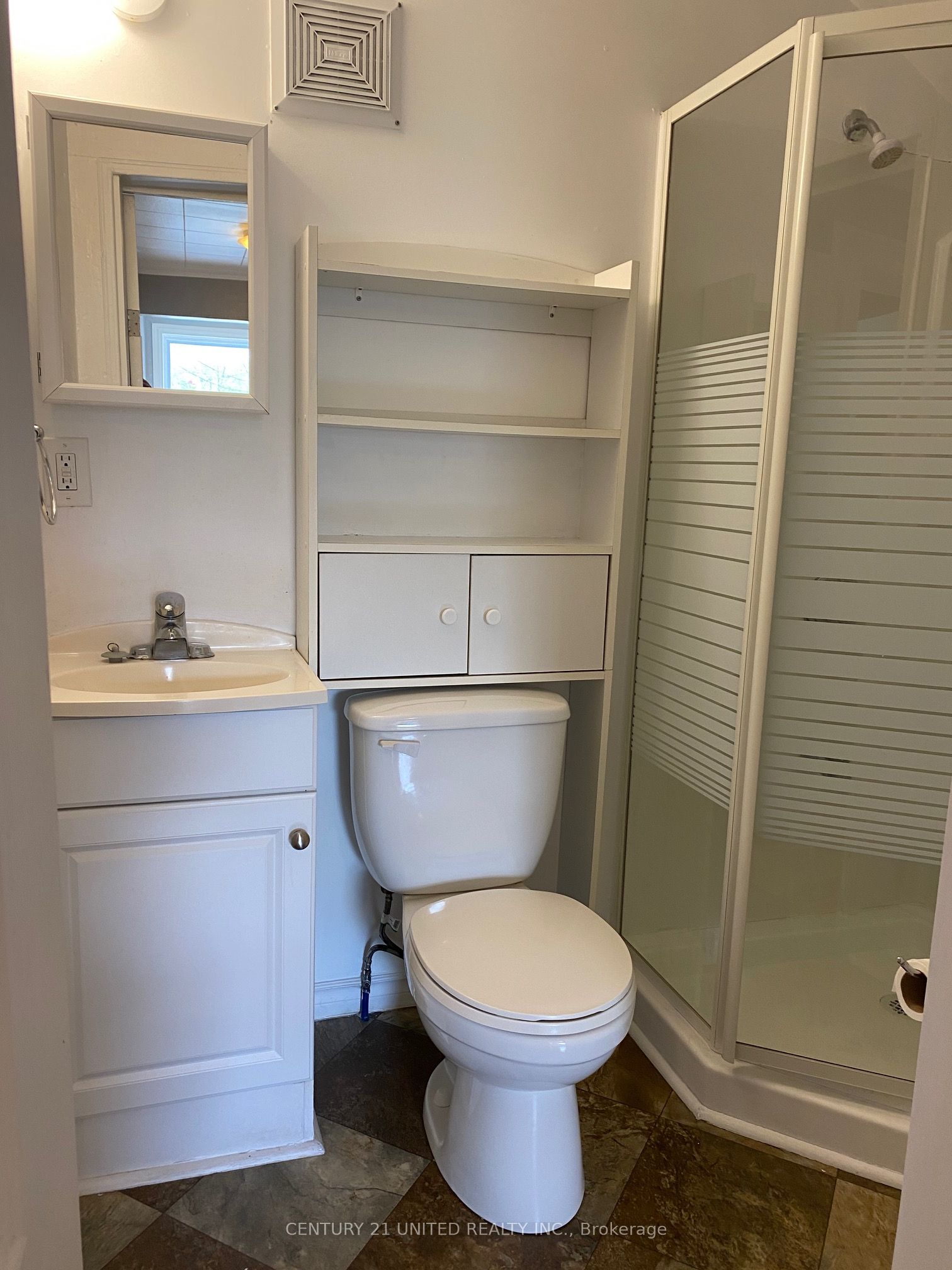 35 Evans Street Property Photo 13