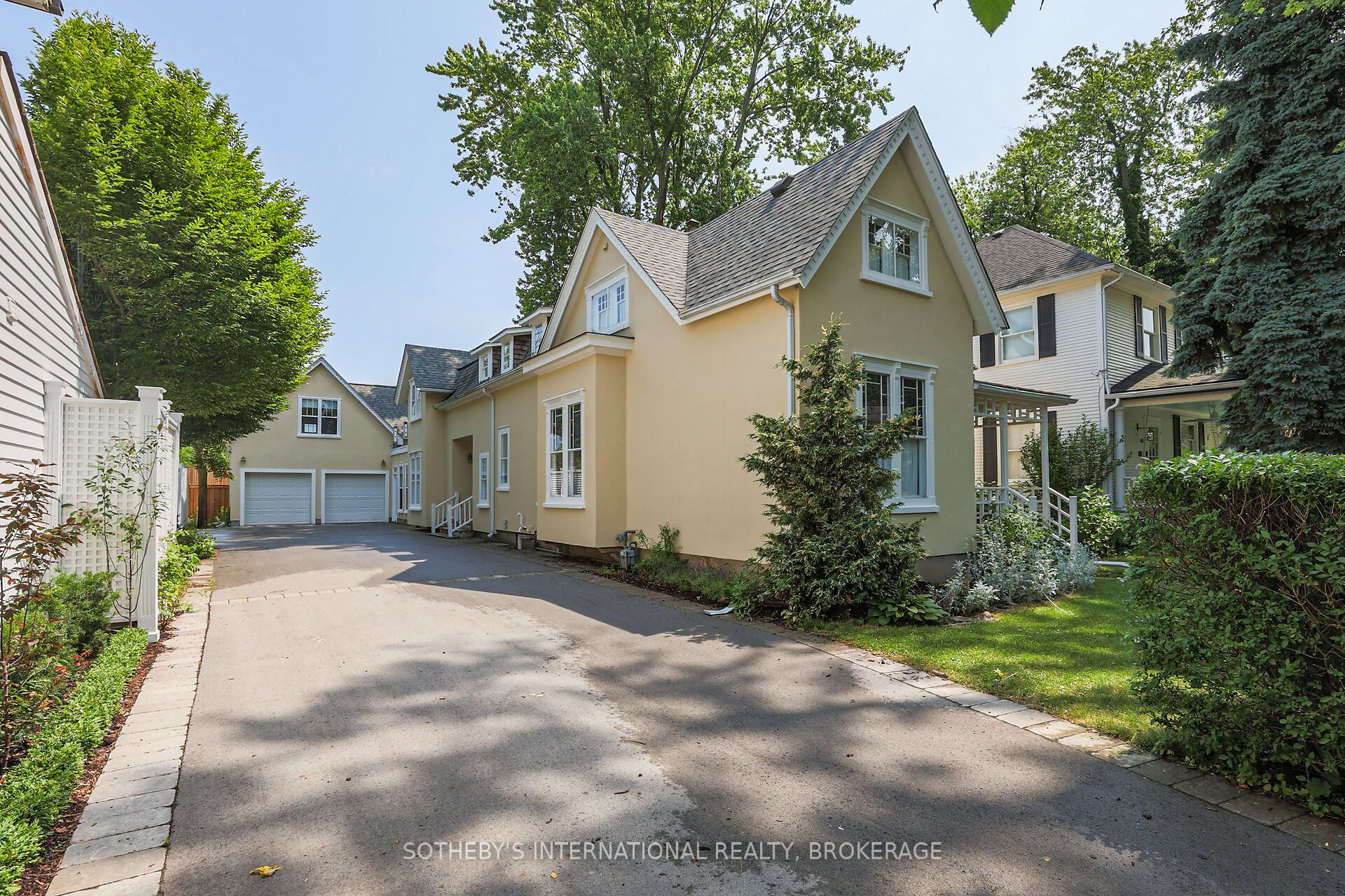 129 Johnson Street Property Photo