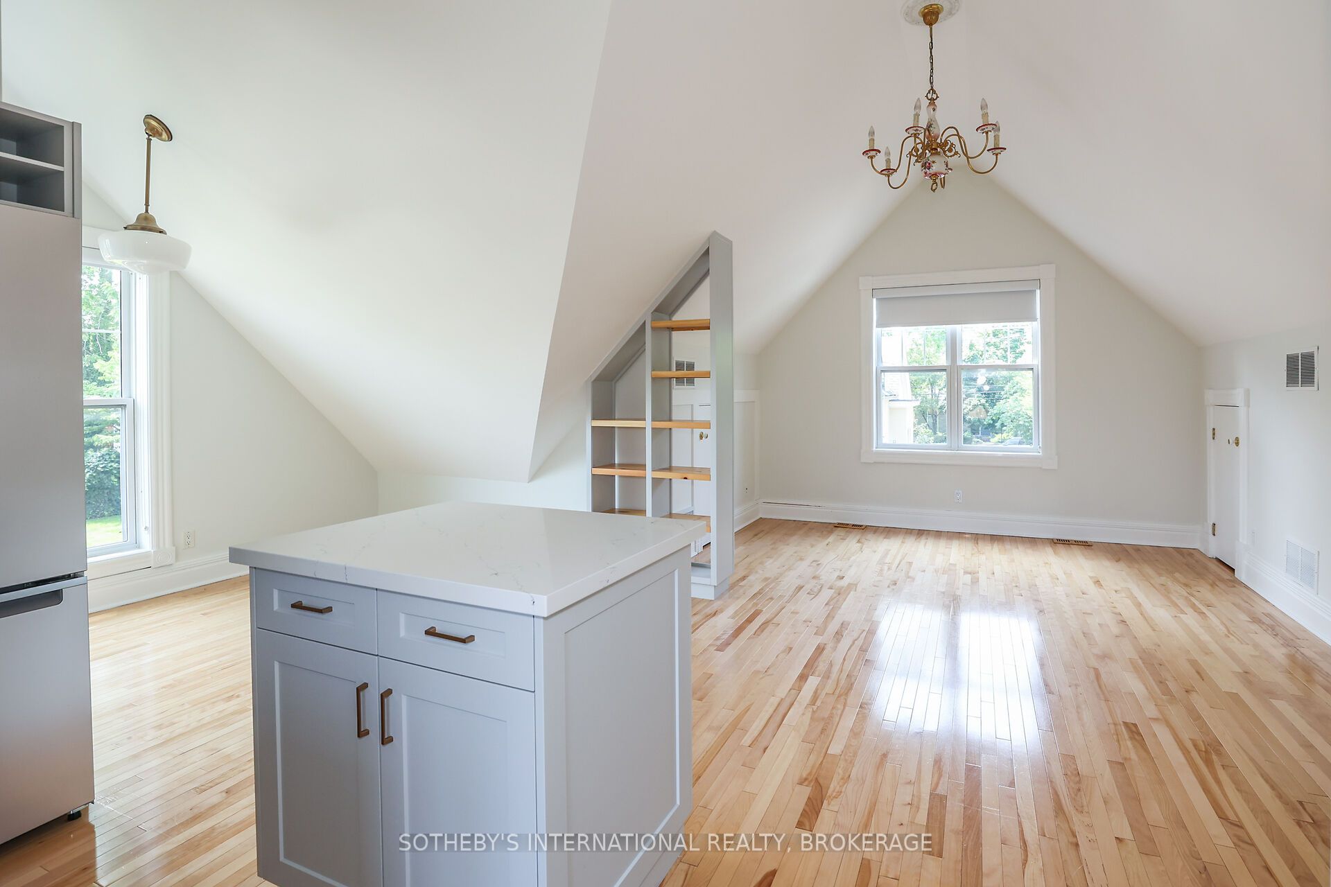 129 Johnson Street Property Photo 5