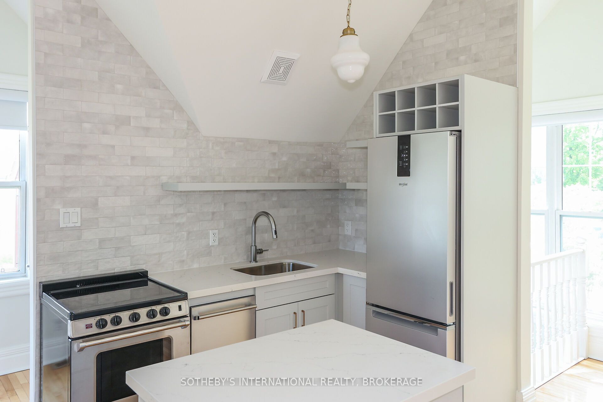 129 Johnson Street Property Photo 8