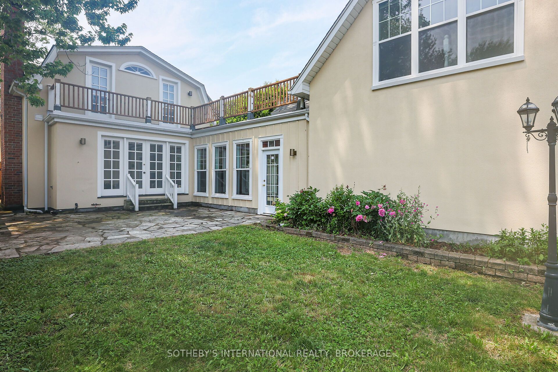 129 Johnson Street Property Photo 12