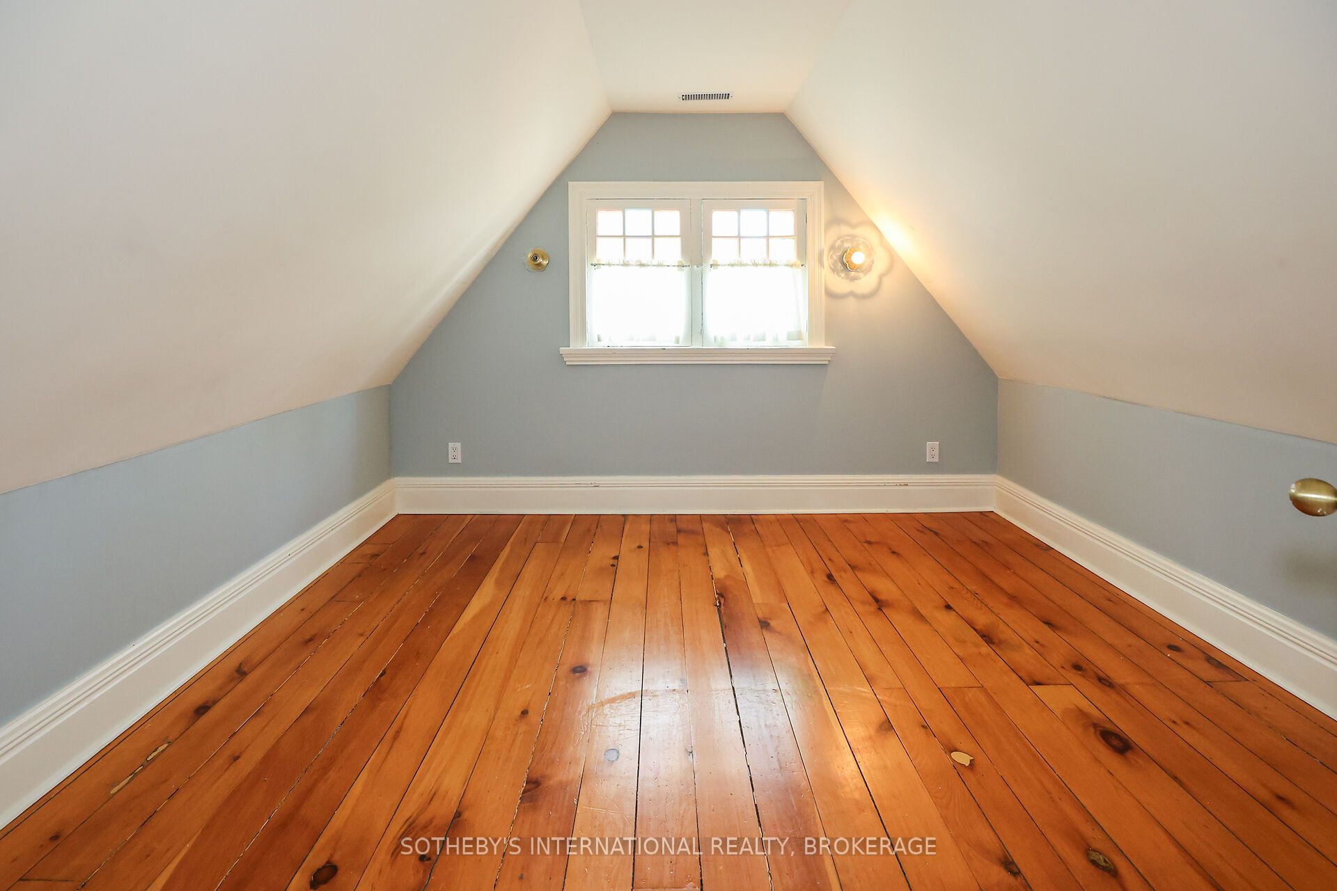 129 Johnson Street Property Photo 30