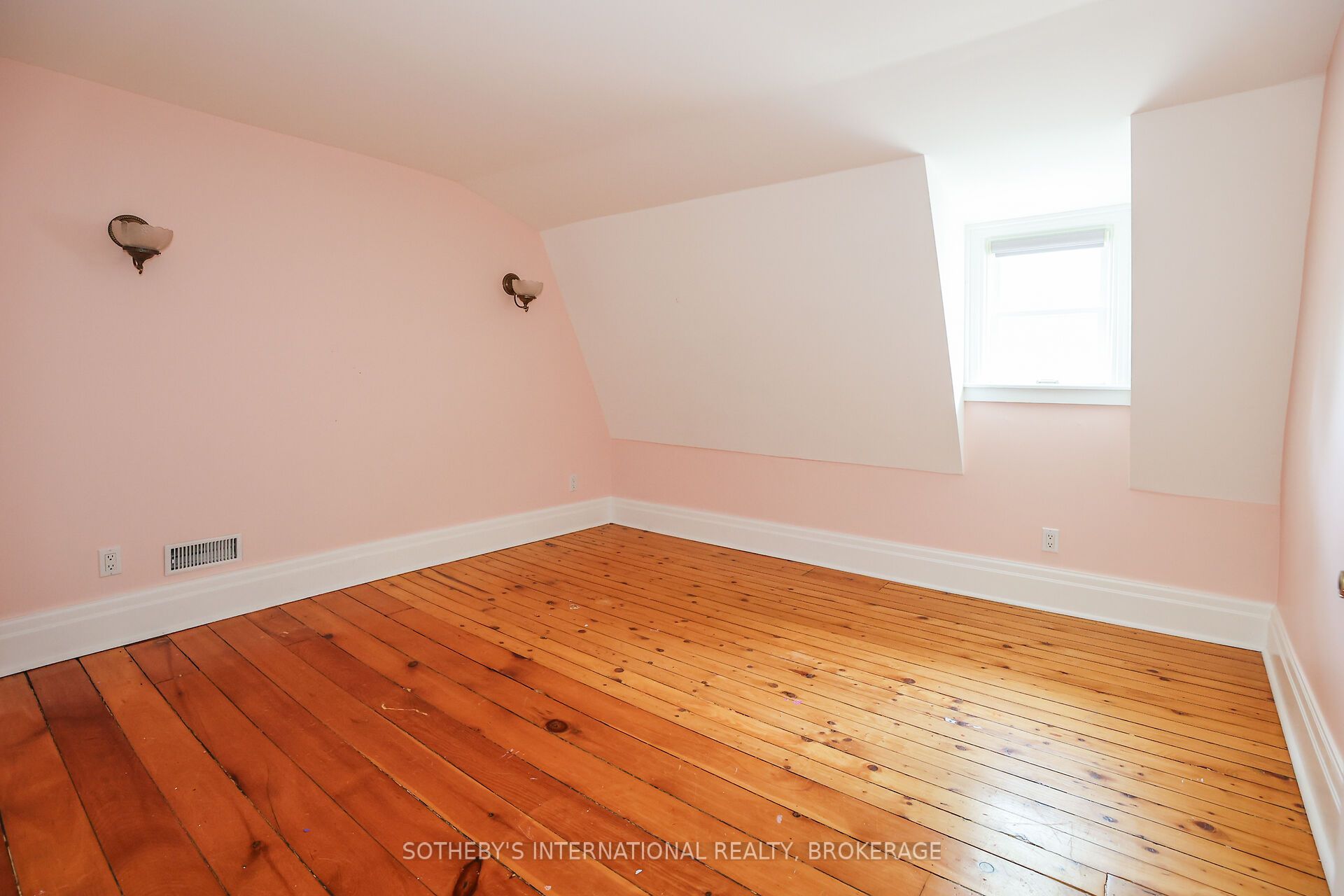 129 Johnson Street Property Photo 33