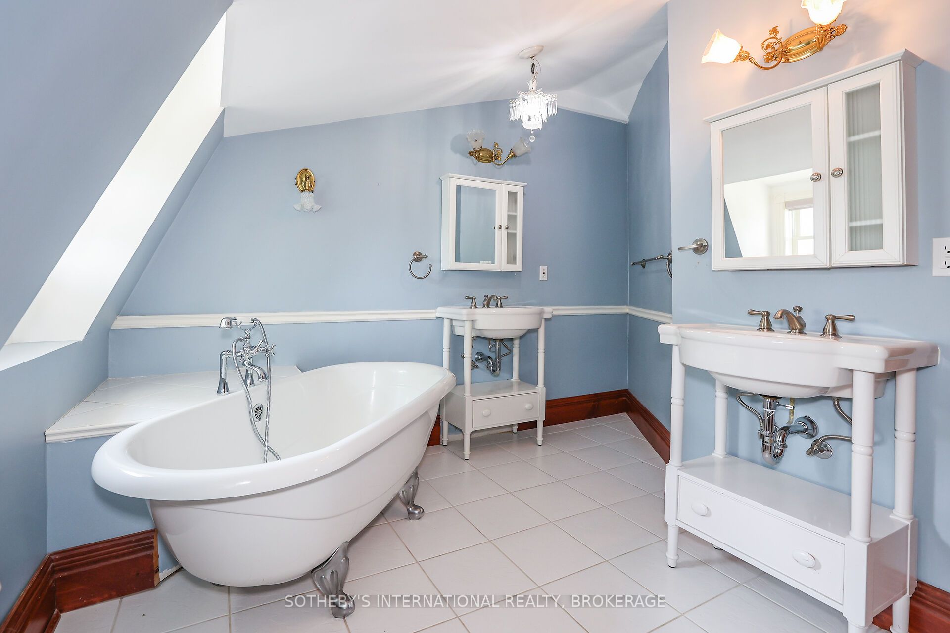 129 Johnson Street Property Photo 40