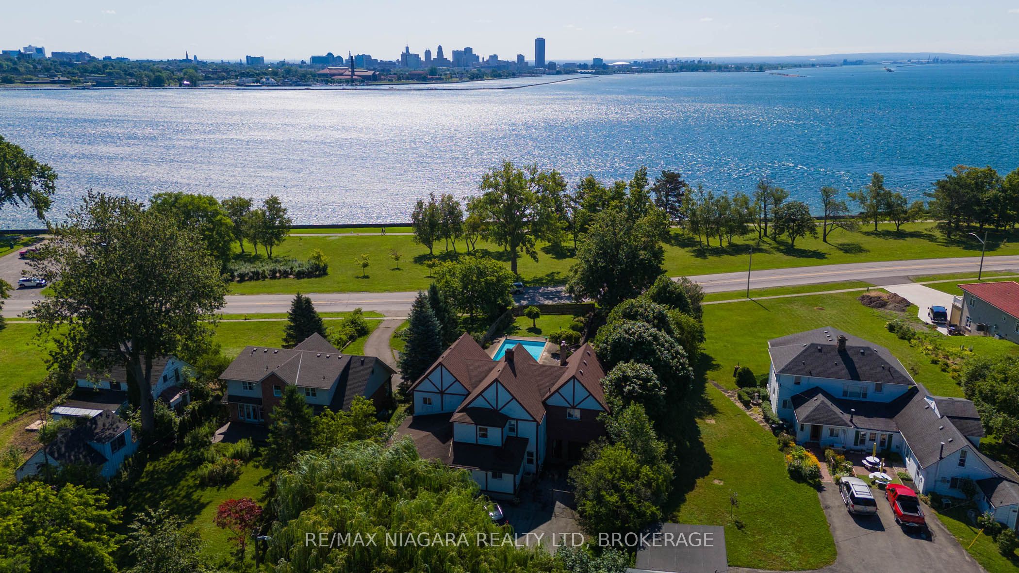 140 Lakeshore Road Property Photo 26