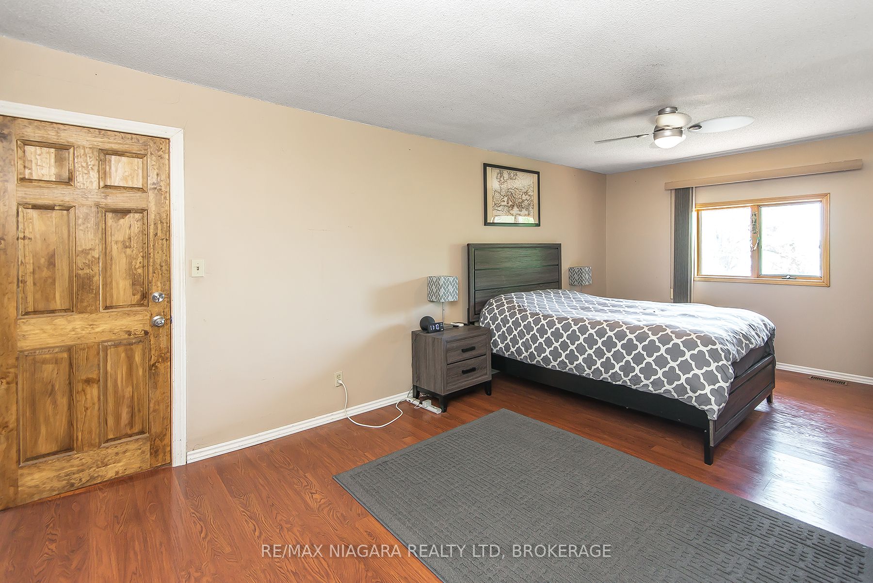 140 Lakeshore Road Property Photo 43