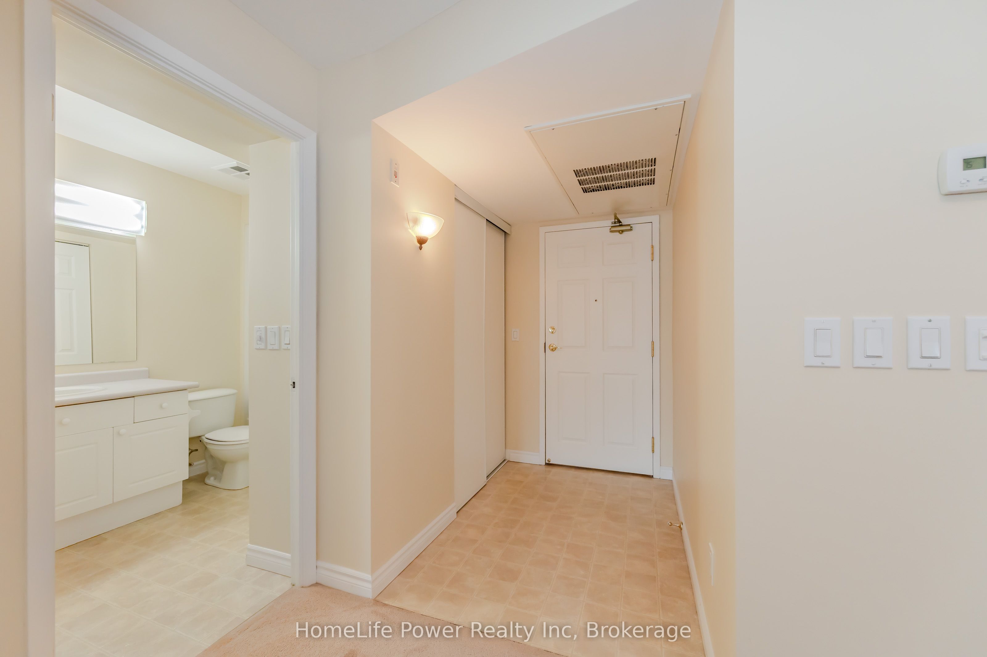 20 St George Street 506 Property Photo 4