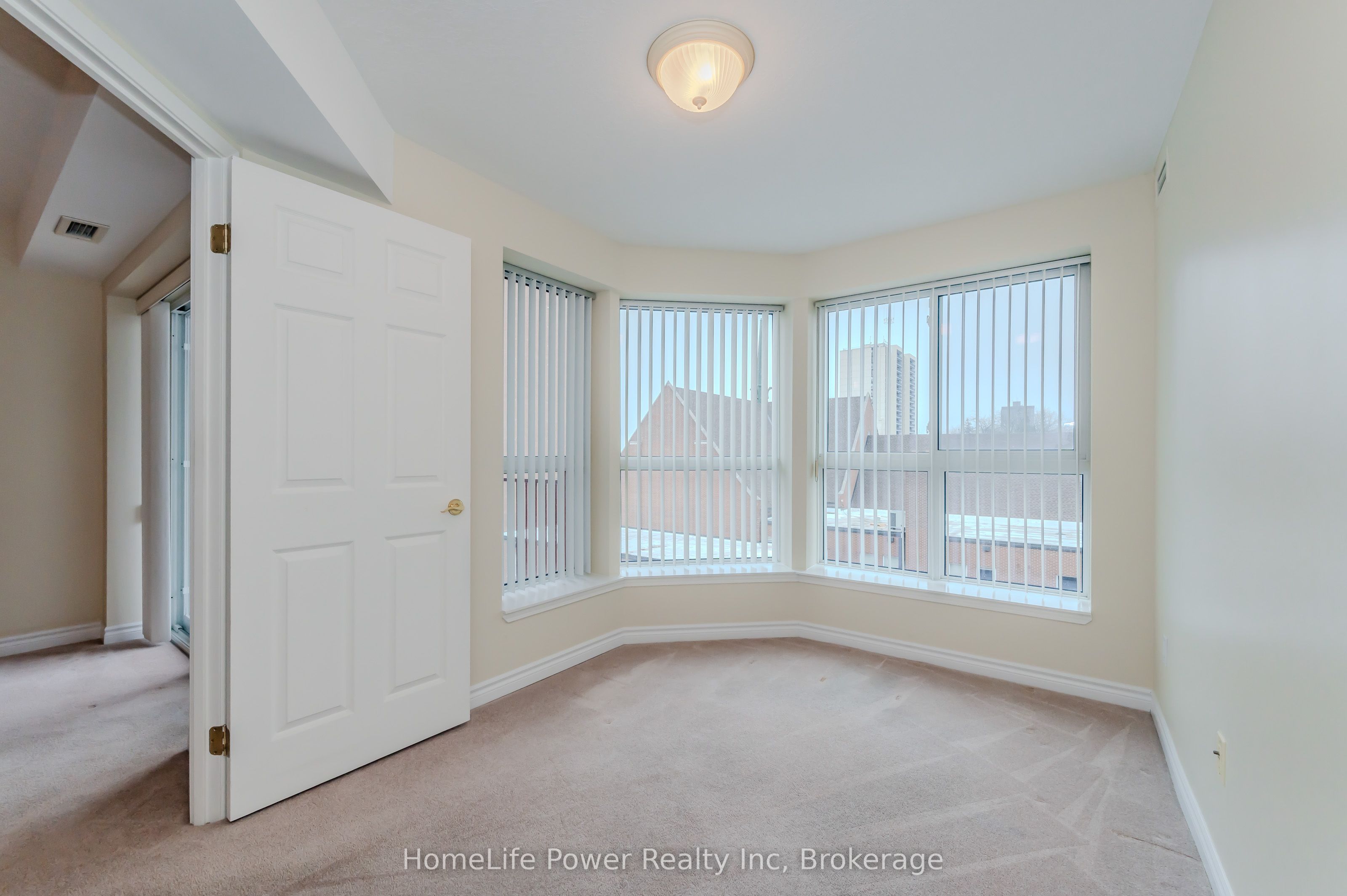 20 St George Street 506 Property Photo 12