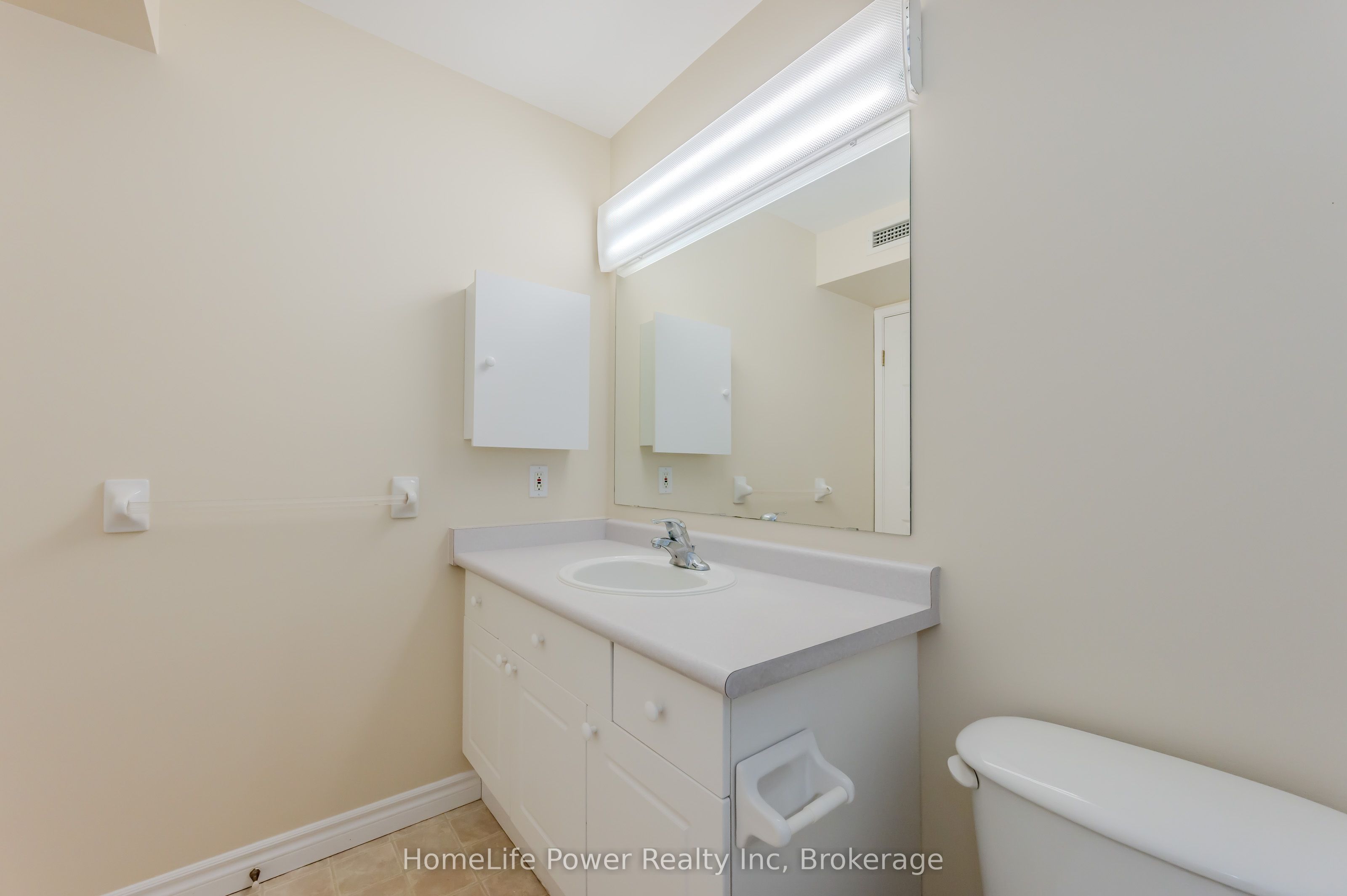 20 St George Street 506 Property Photo 17