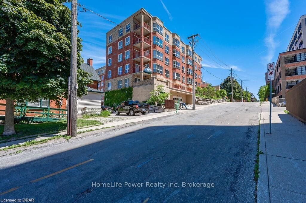 20 St George Street 506 Property Photo 28
