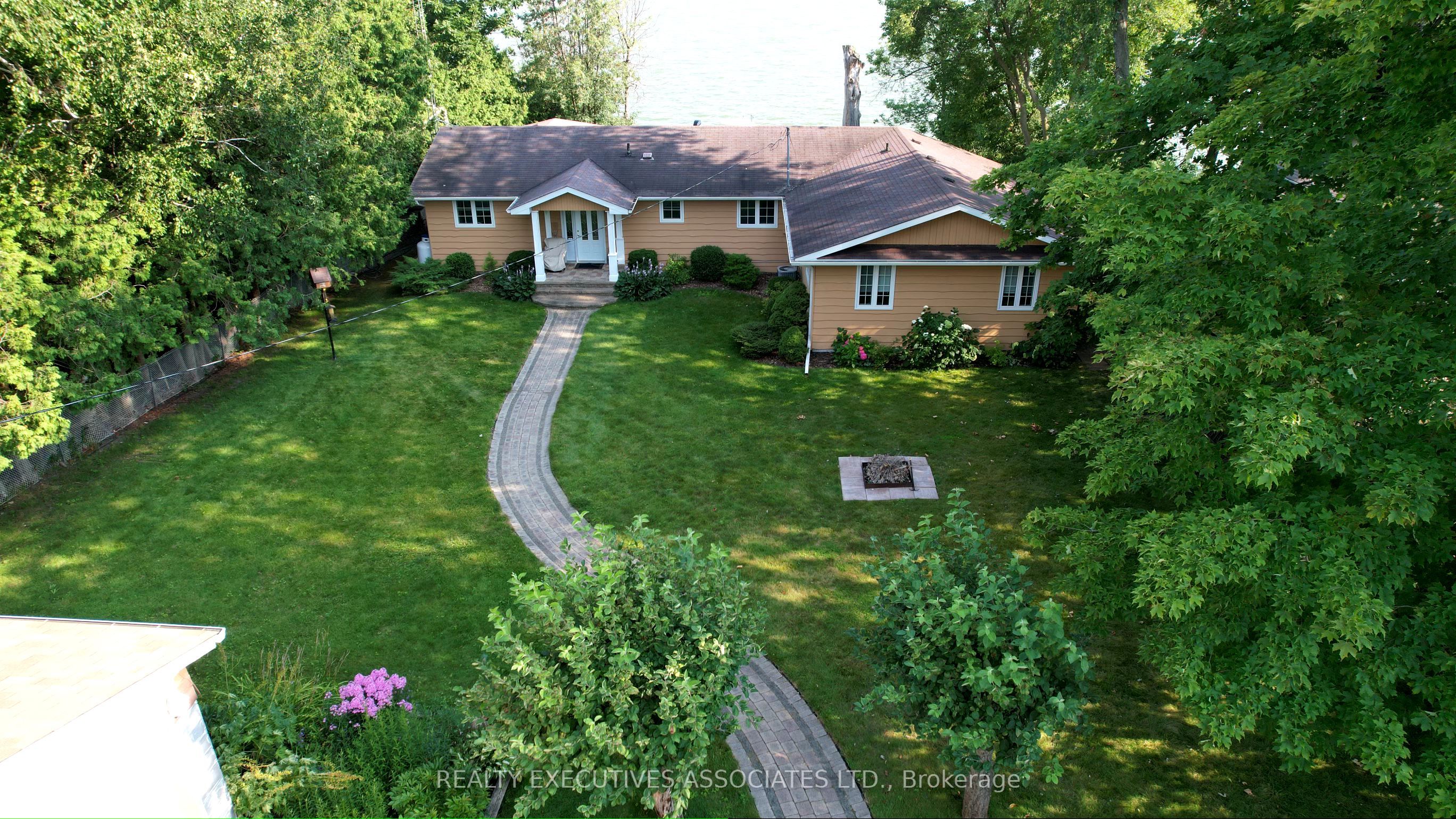 22 Lakeview Boulevard Property Photo