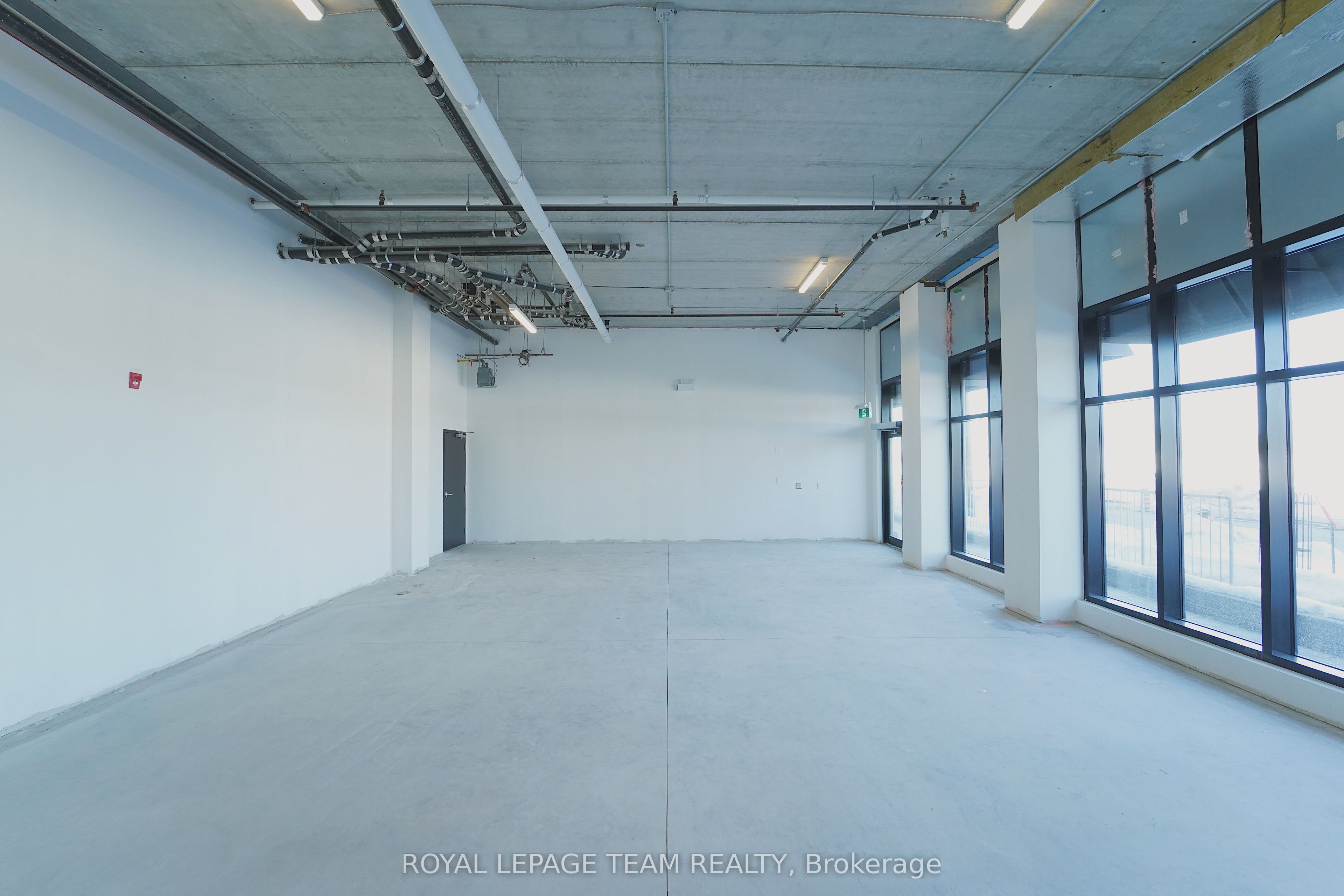 #109 - 1340 Hemlock Road Property Photo 3