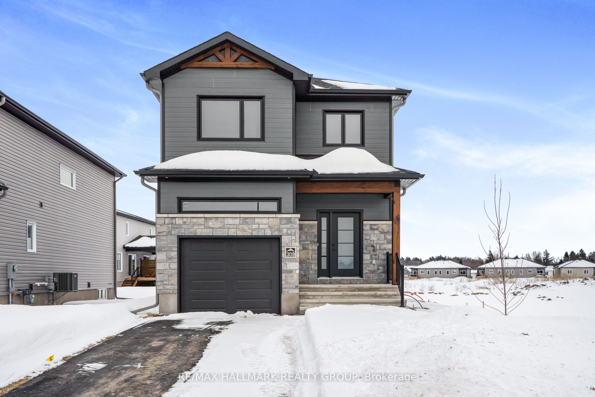 309 Zakari Street Property Photo
