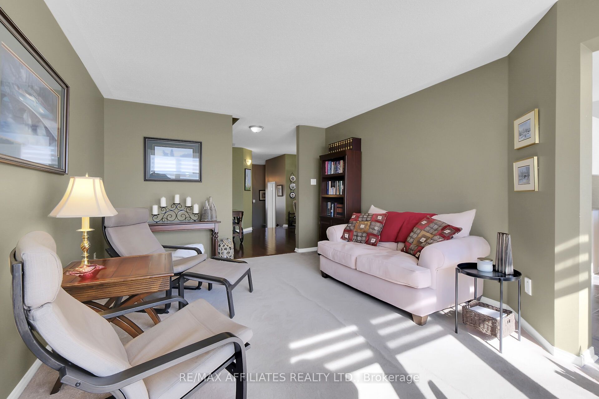 1062 Candlewood Street Property Photo 10