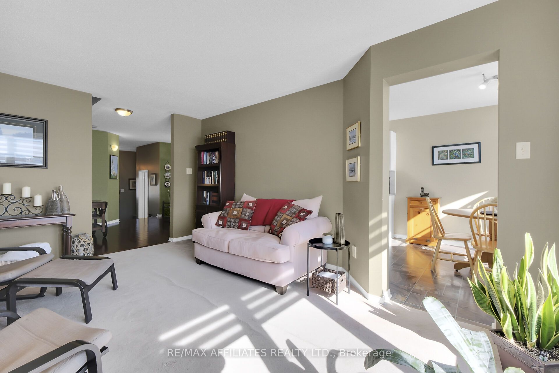 1062 Candlewood Street Property Photo 11