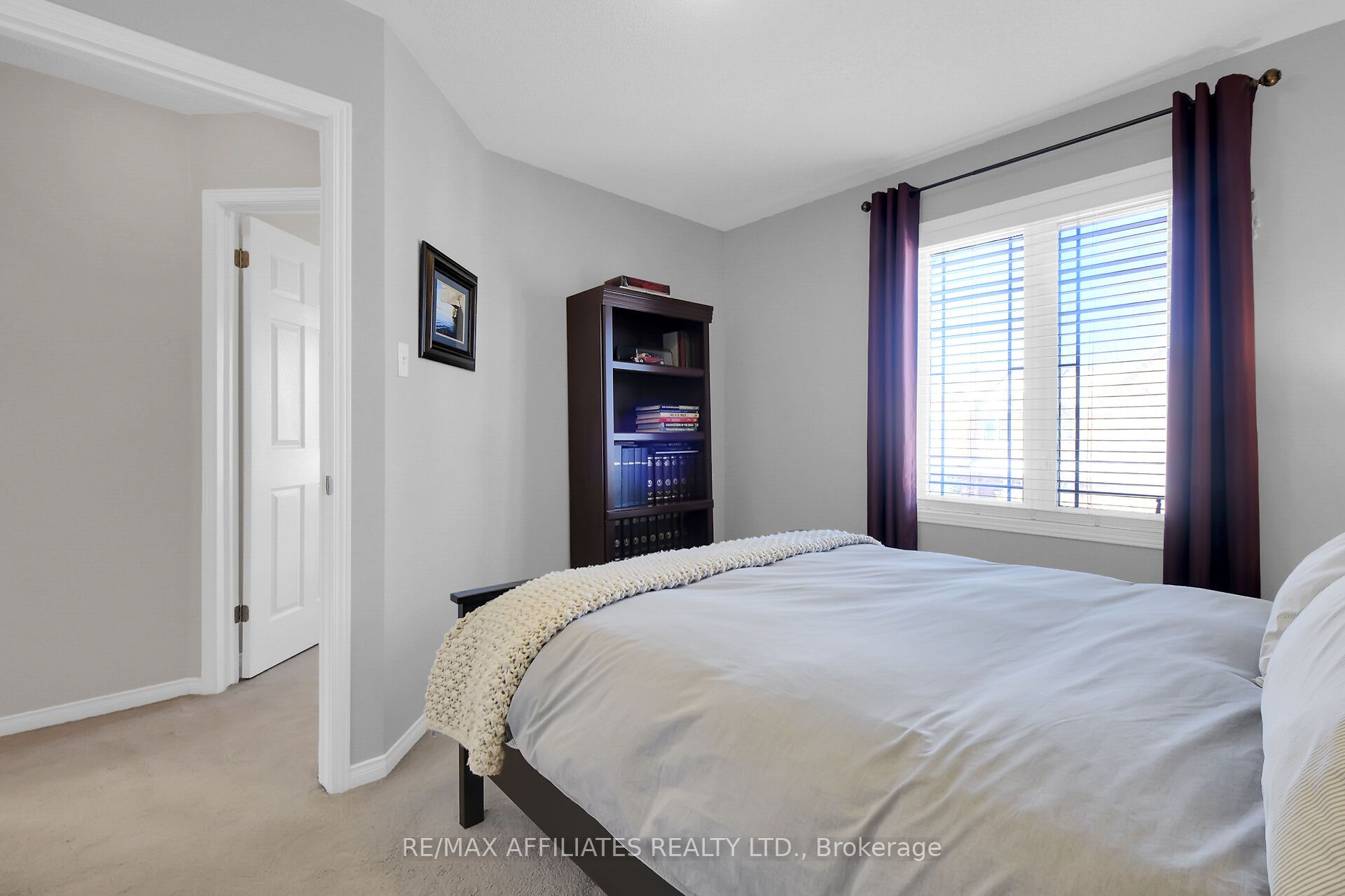 1062 Candlewood Street Property Photo 21