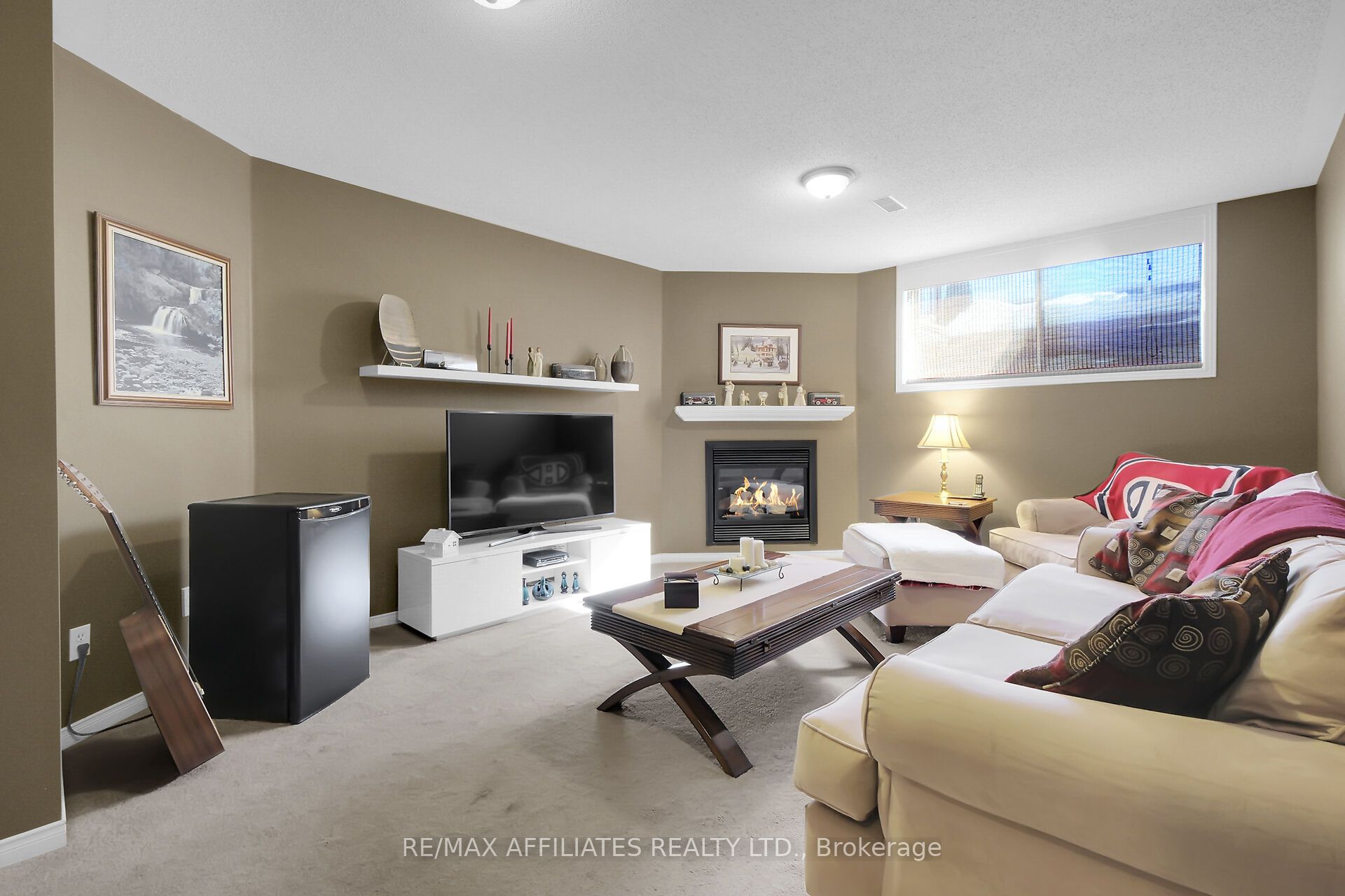 1062 Candlewood Street Property Photo 23