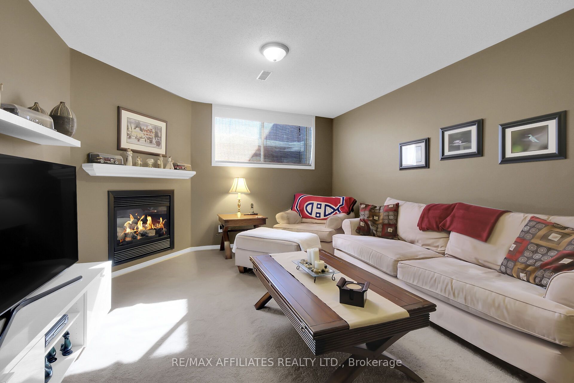 1062 Candlewood Street Property Photo 24
