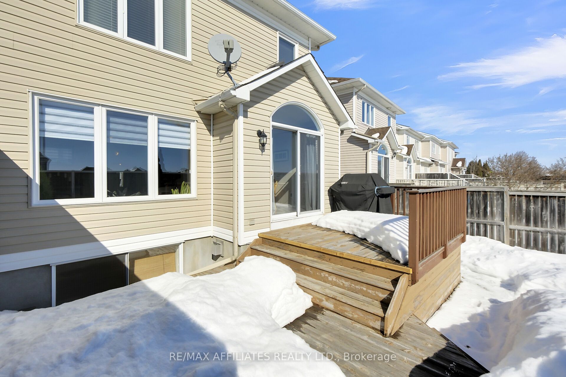 1062 Candlewood Street Property Photo 26