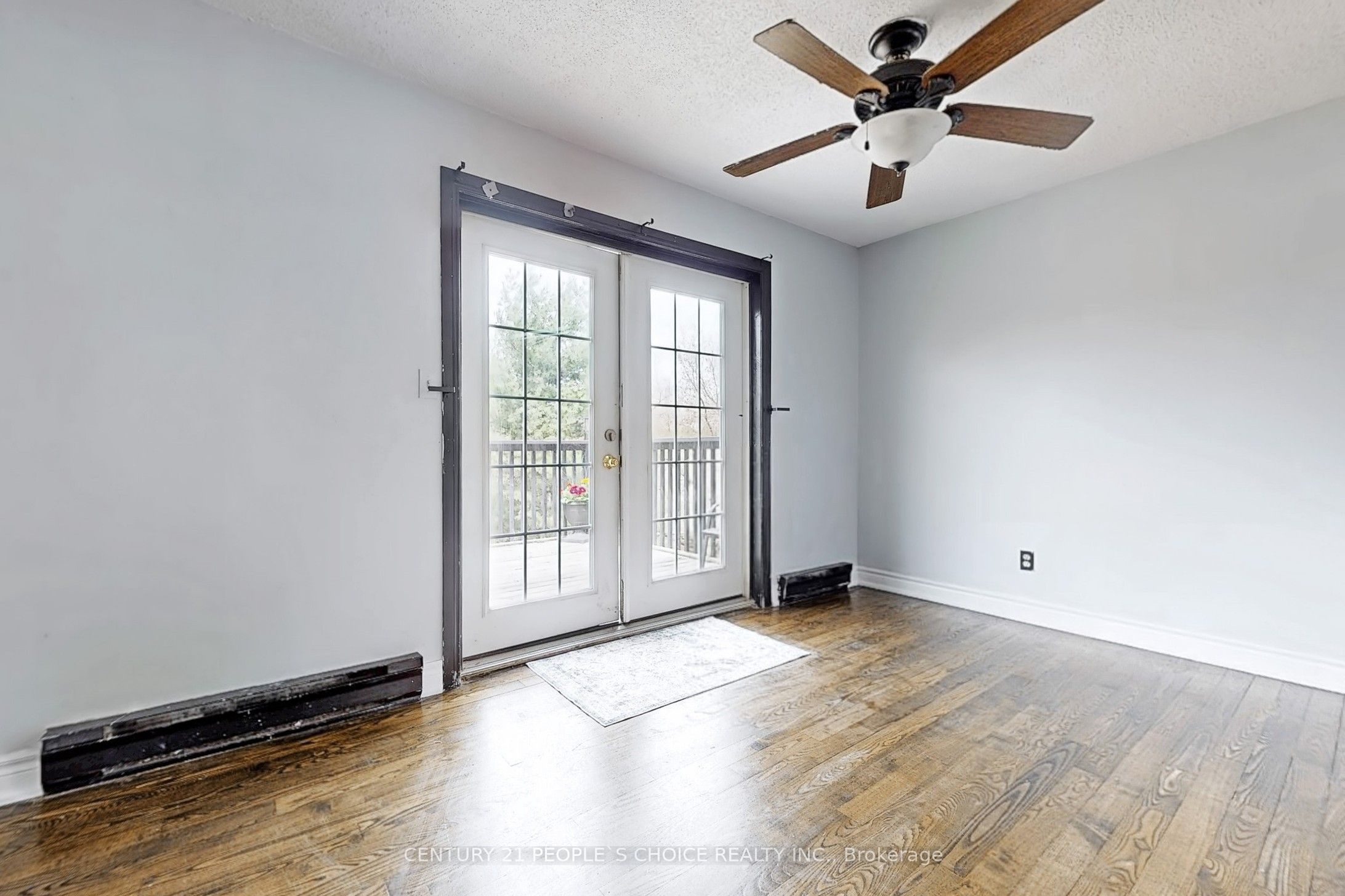 156 Main Street W Property Photo 9