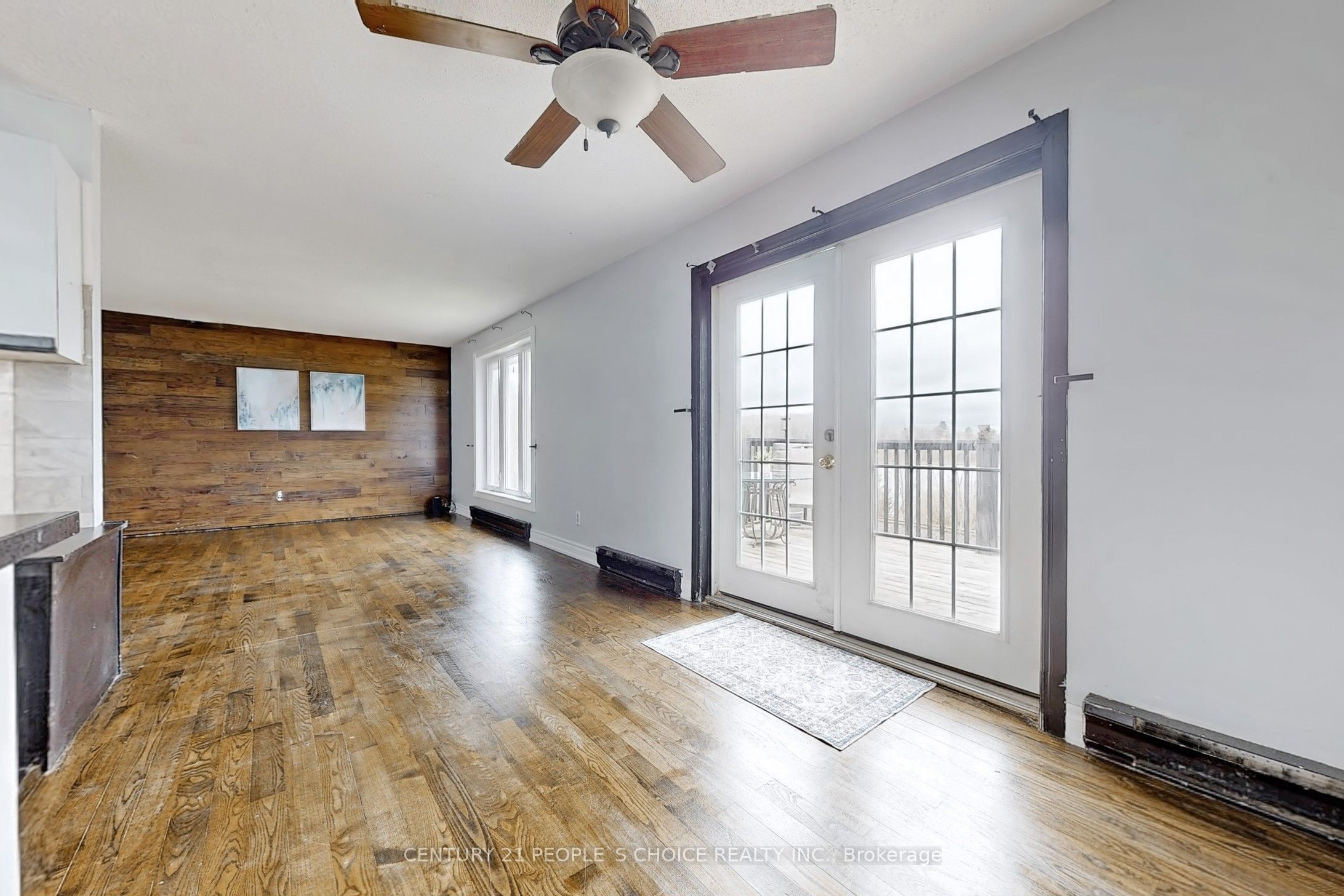 156 Main Street W Property Photo 11