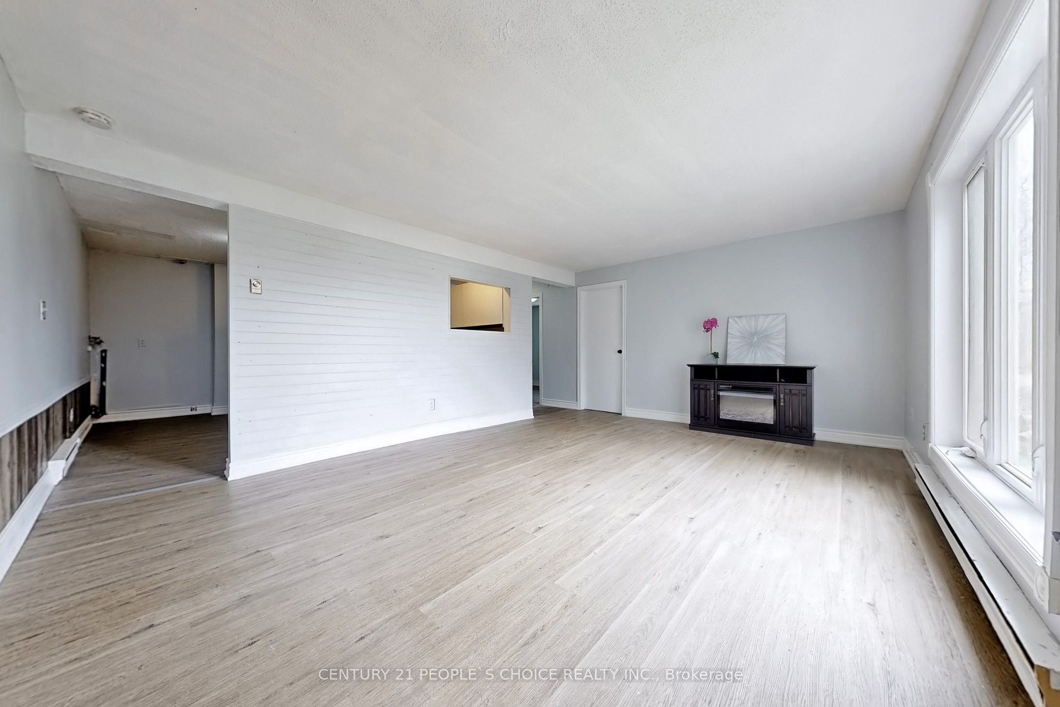 156 Main Street W Property Photo 29