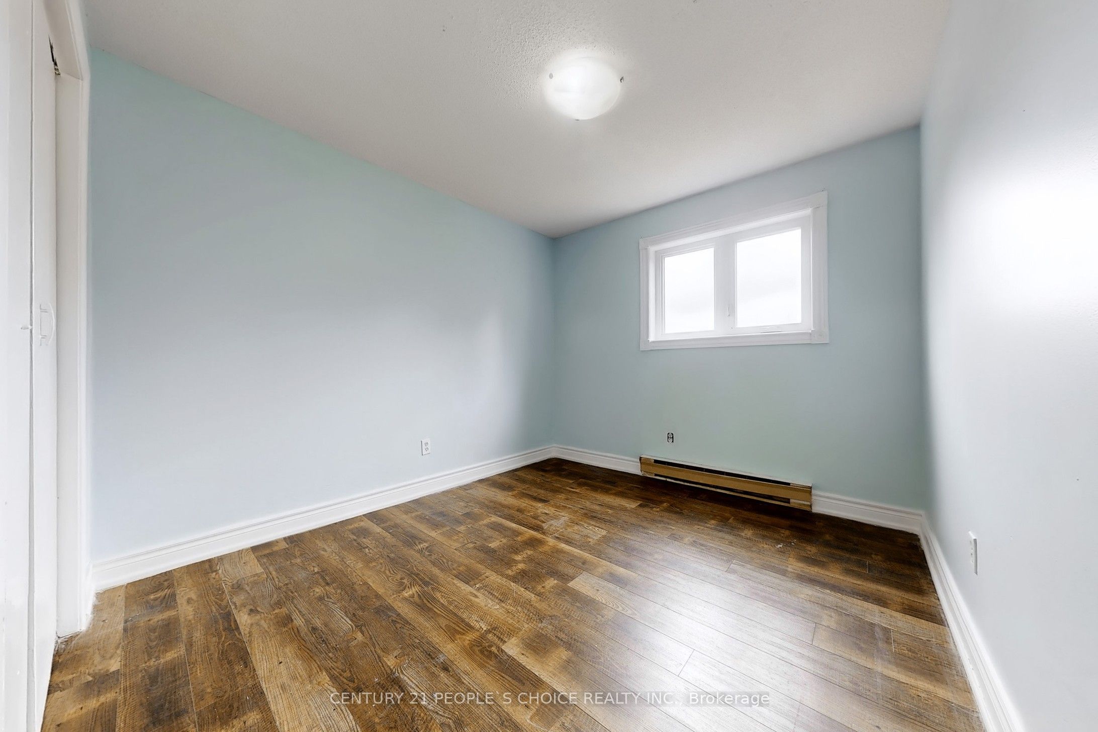 156 Main Street W Property Photo 38