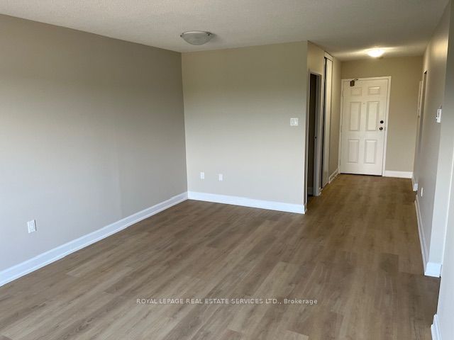 75 Huxley Street 704 Property Photo 6