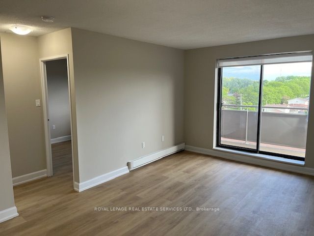75 Huxley Street 704 Property Photo 21
