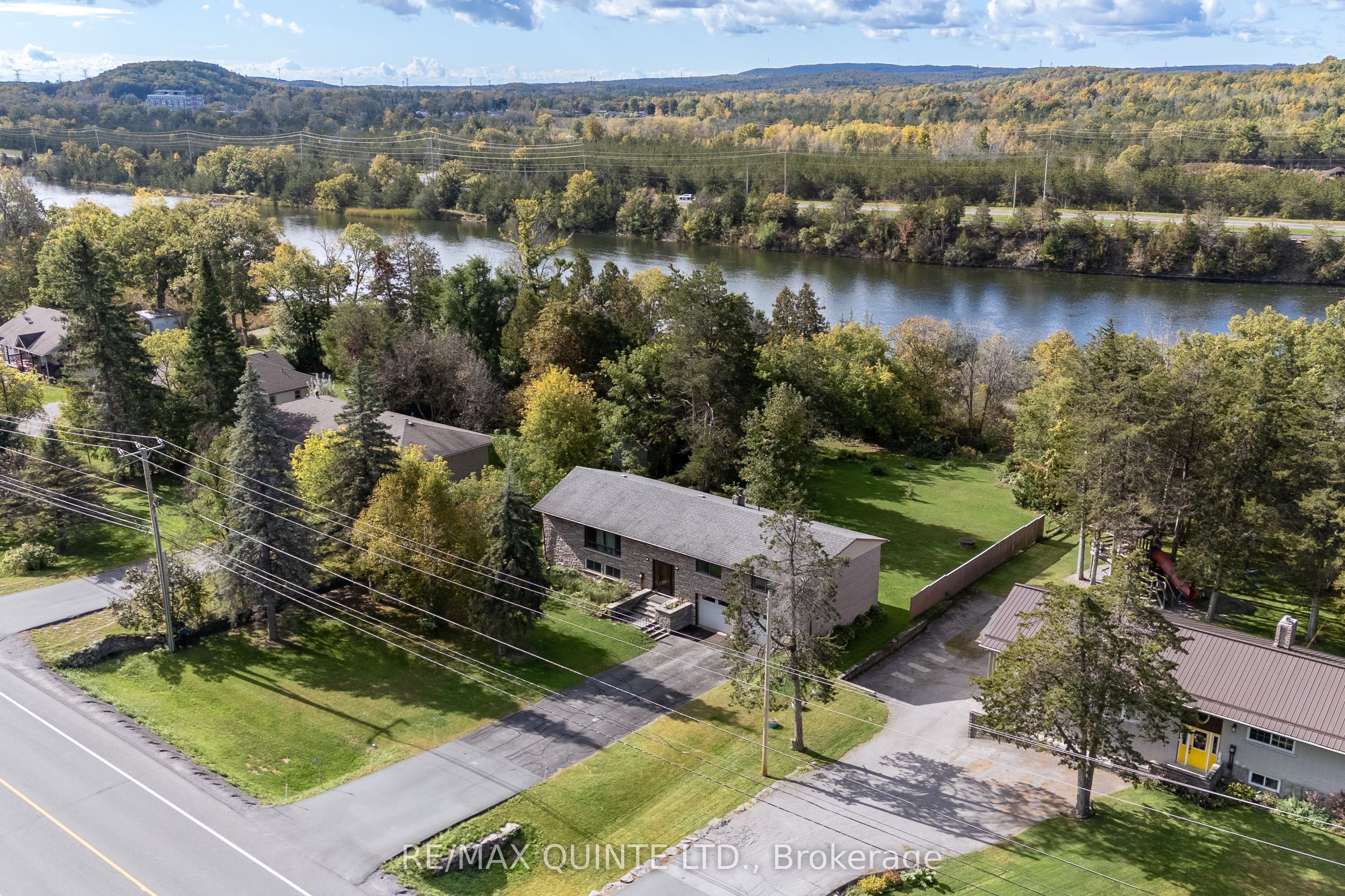 1375 Glen Miller Rd Property Photo