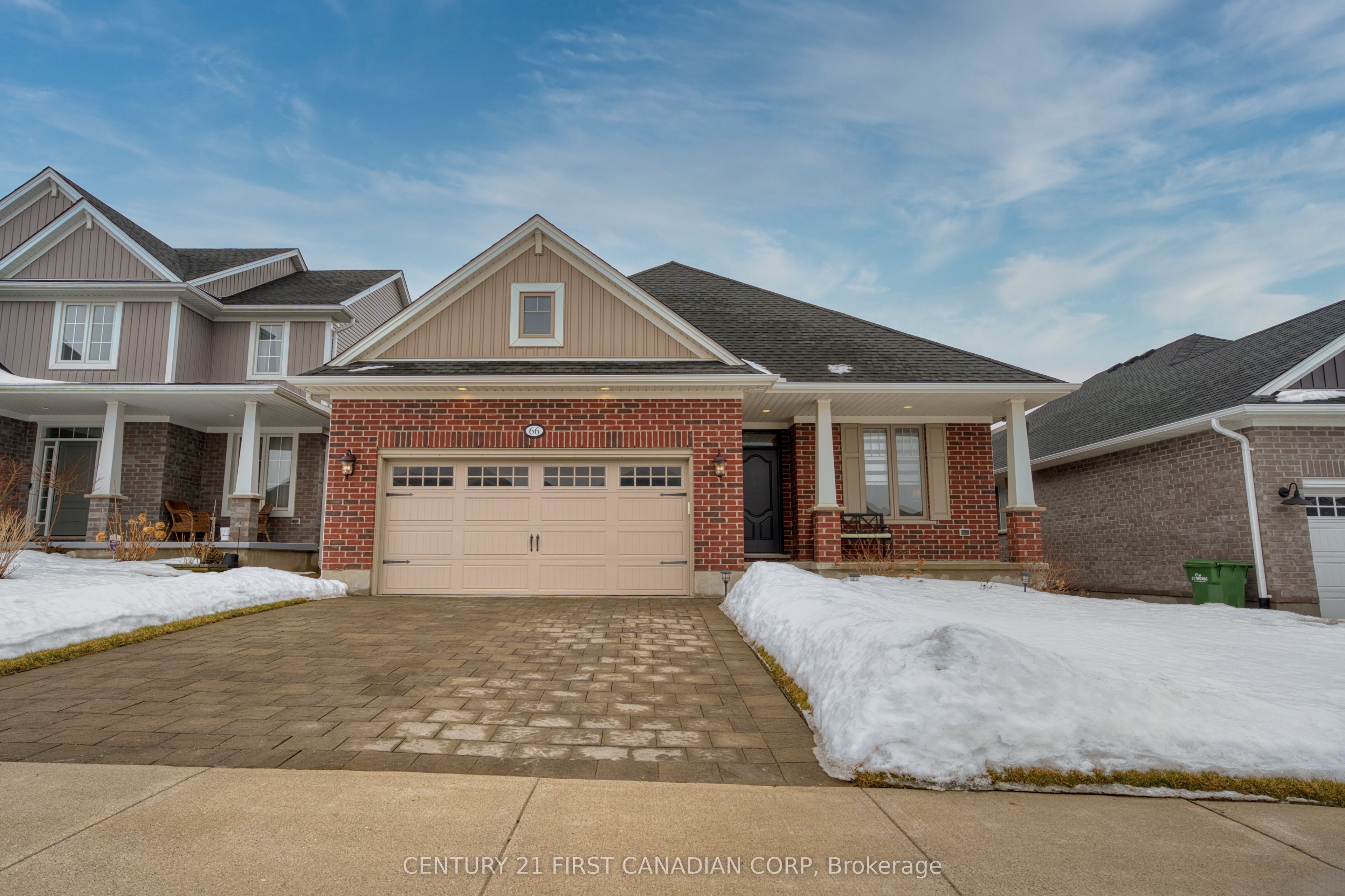 66 Carolina Crescent Property Photo 1