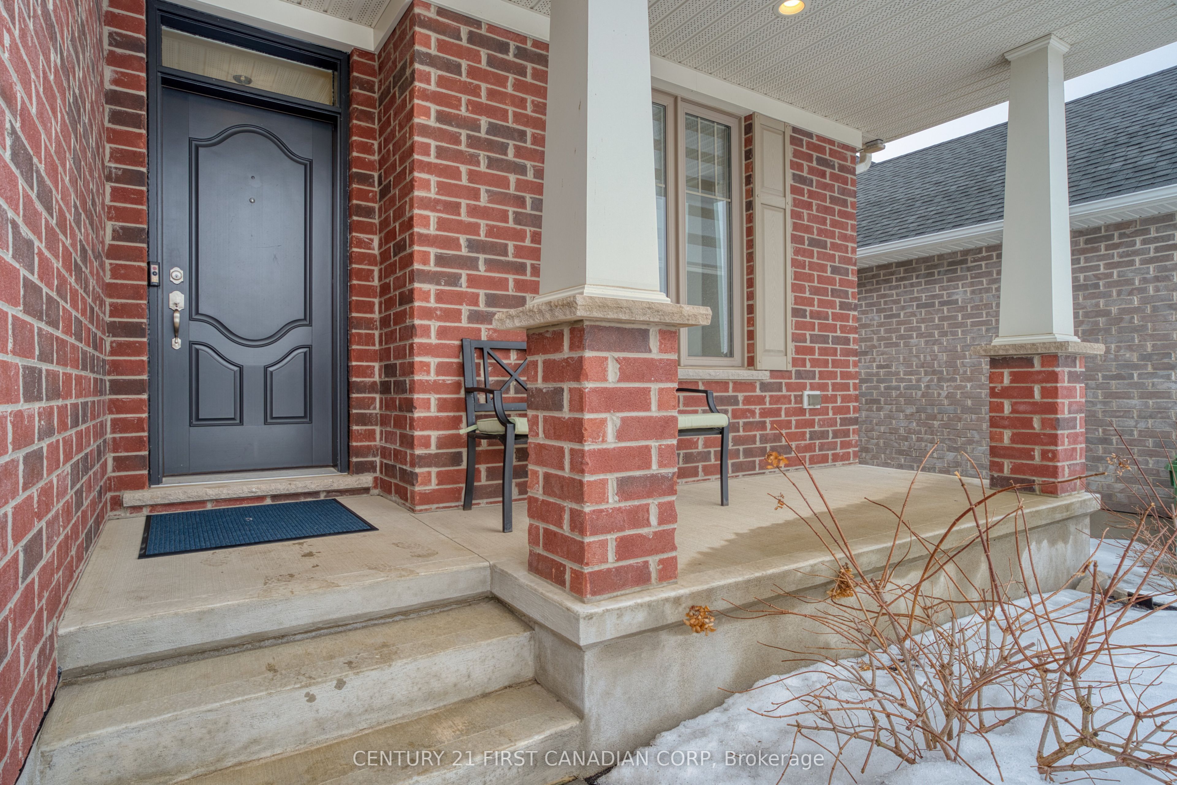 66 Carolina Crescent Property Photo 2