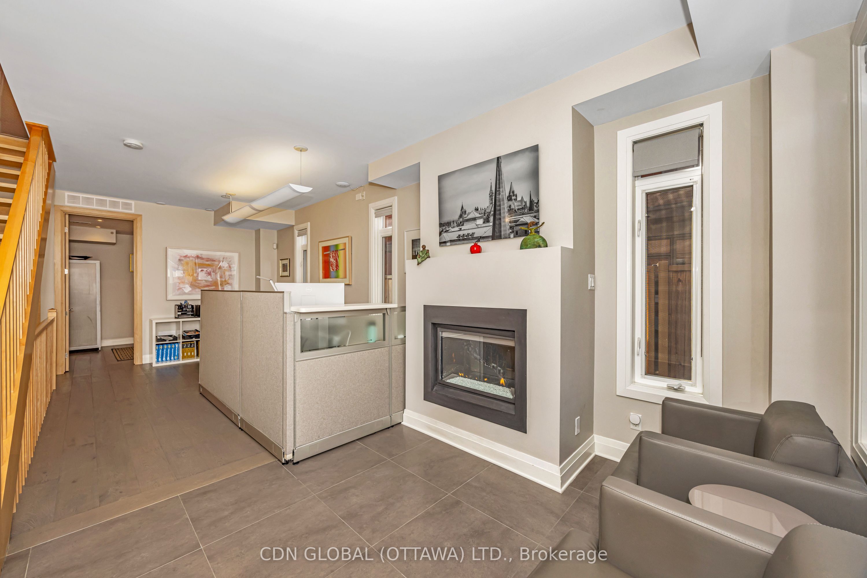 360 Ravenhill Avenue Property Photo 2
