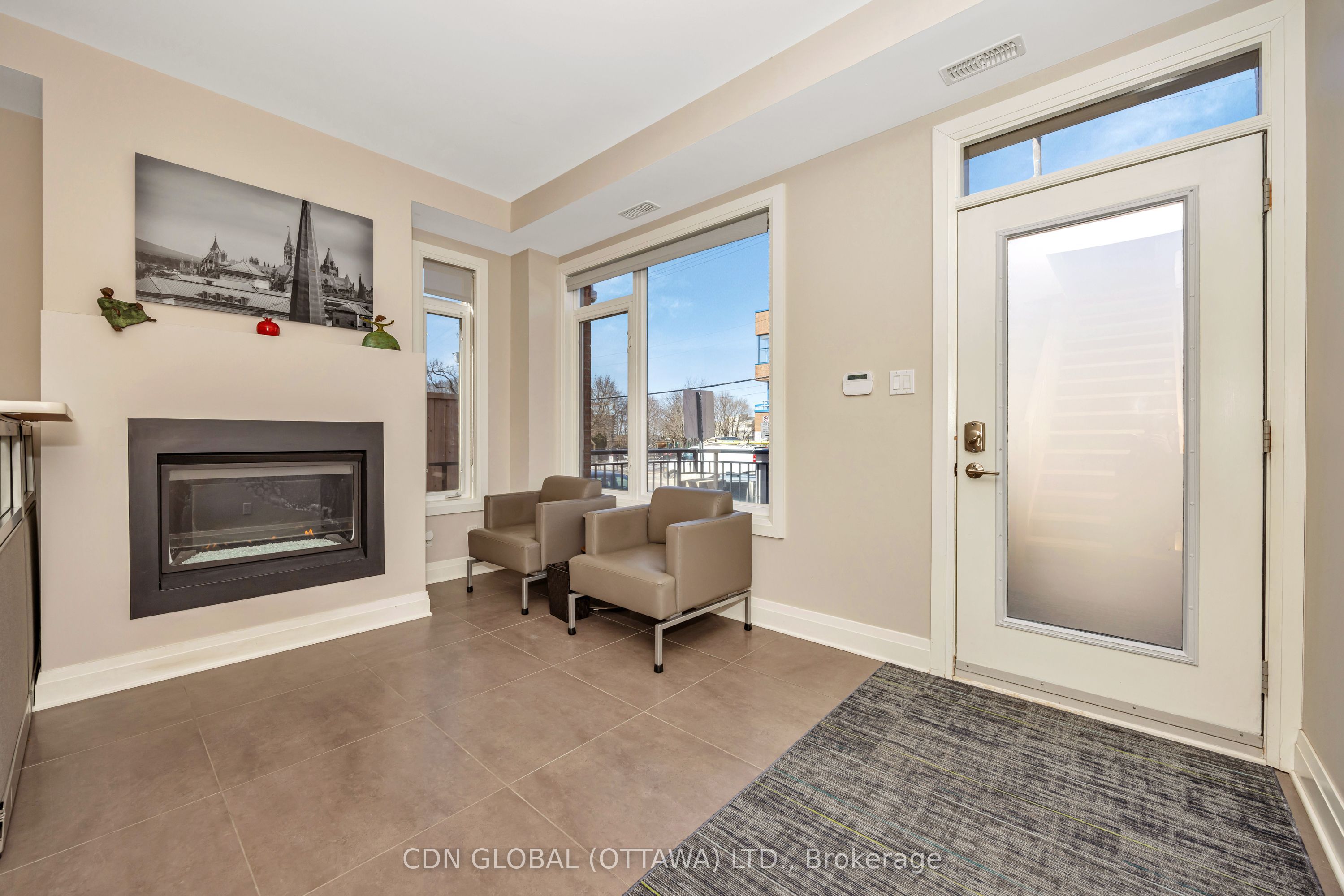 360 Ravenhill Avenue Property Photo 3